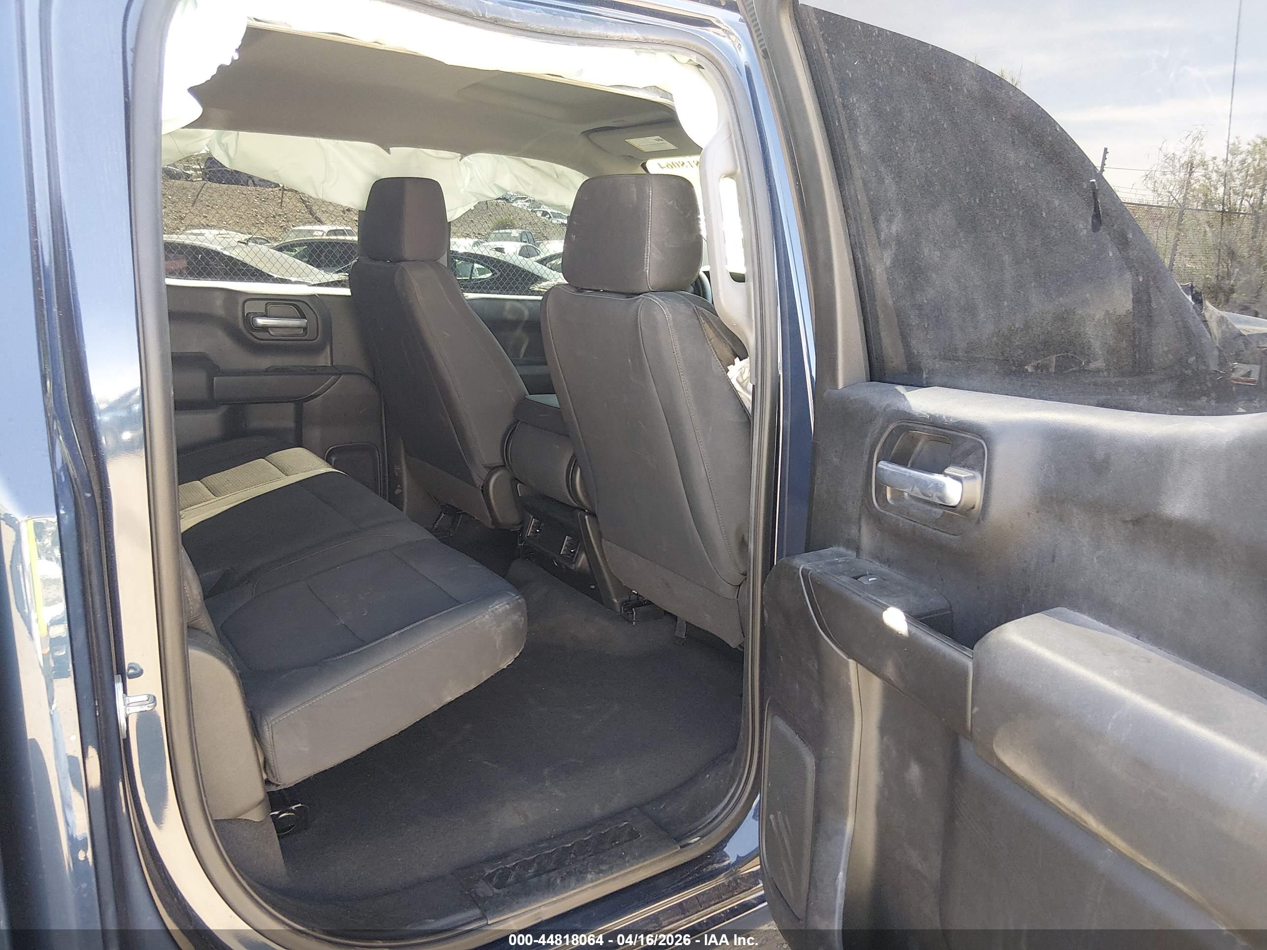 CHEVROLET SILVERADO image 8