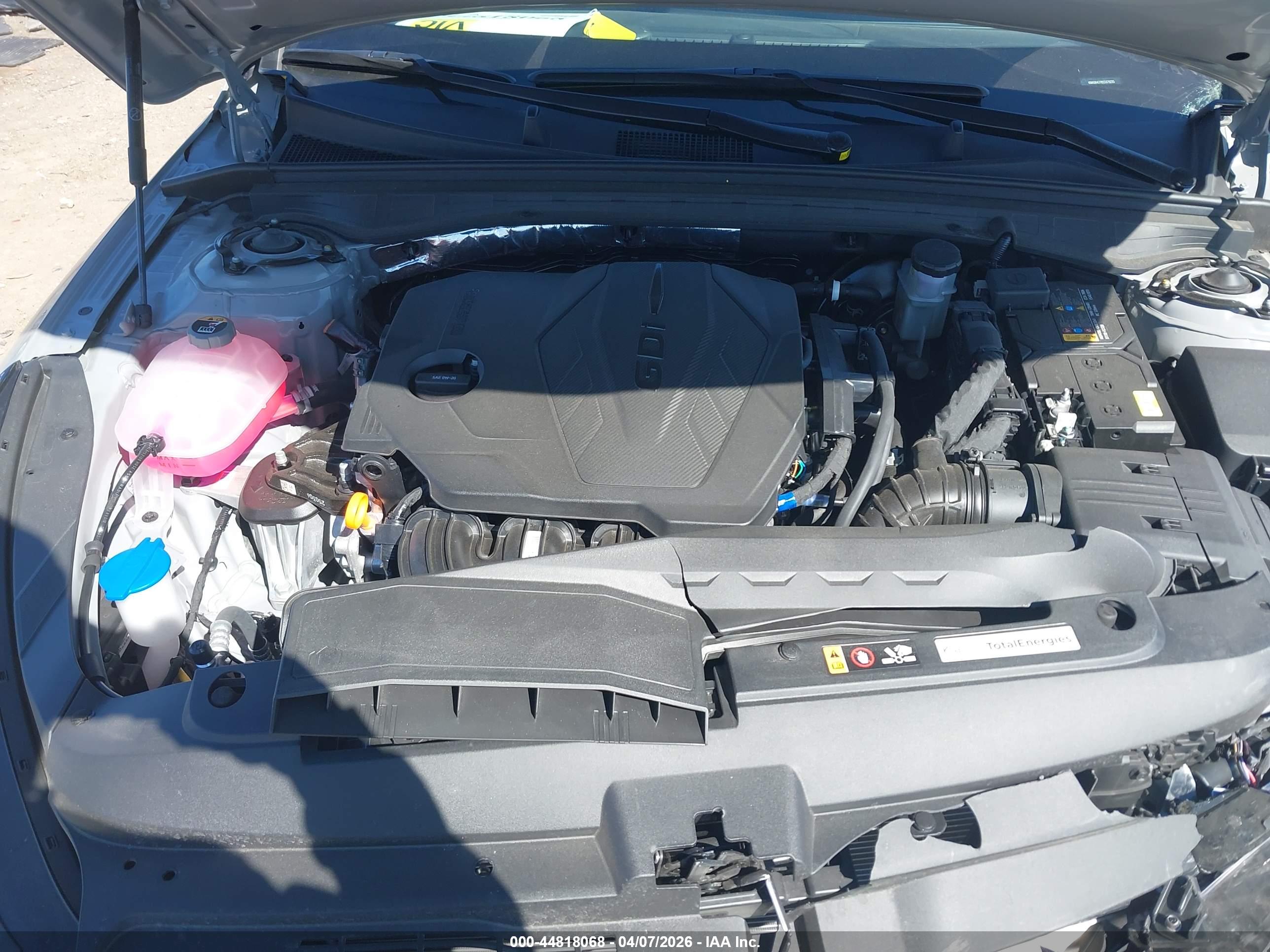 KIA K5 image 10