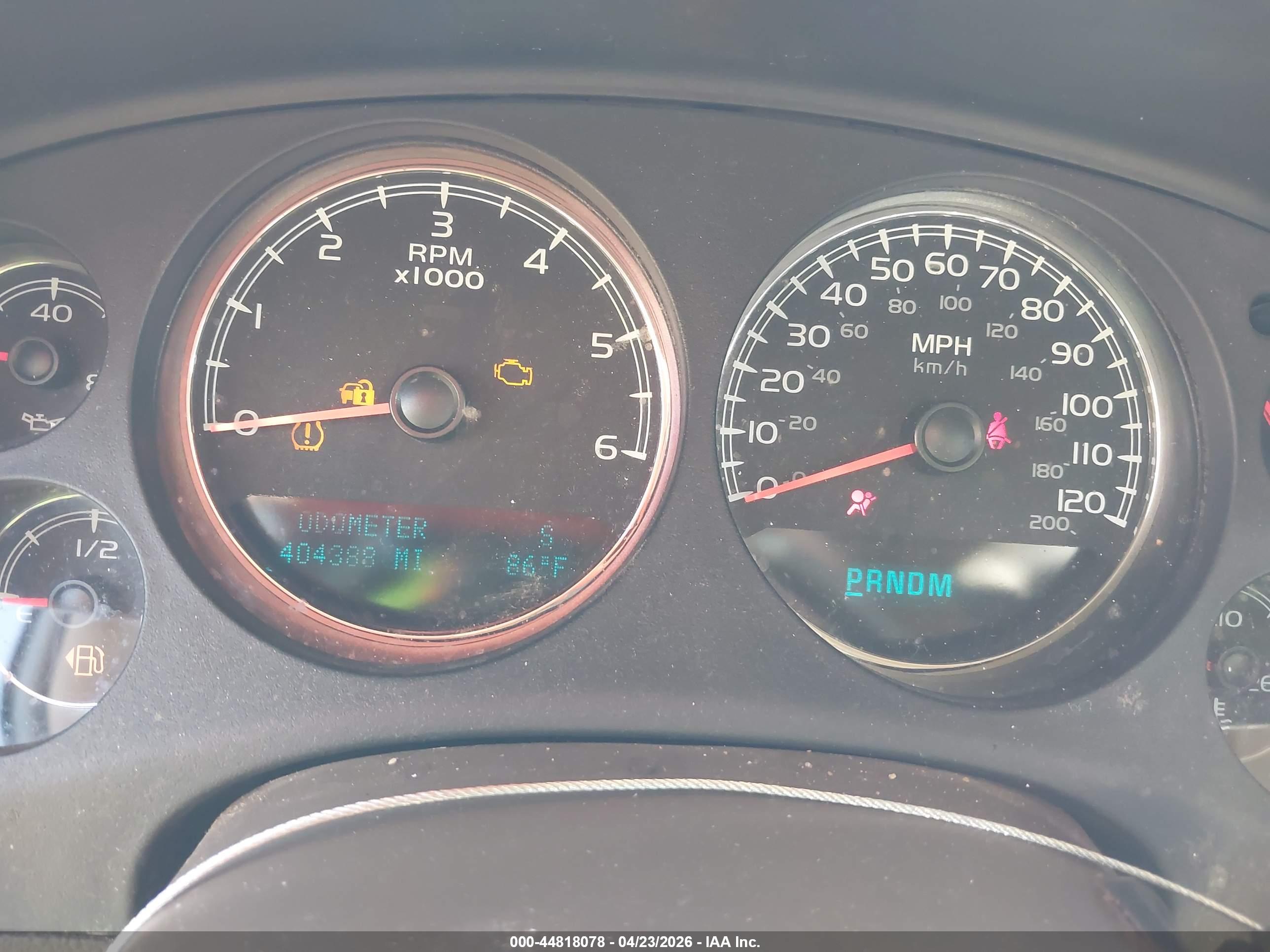 CHEVROLET SUBURBAN image 7