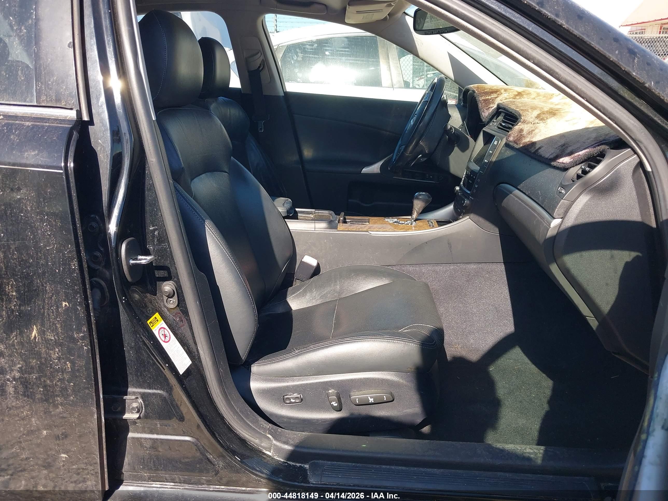 LEXUS IS image 5