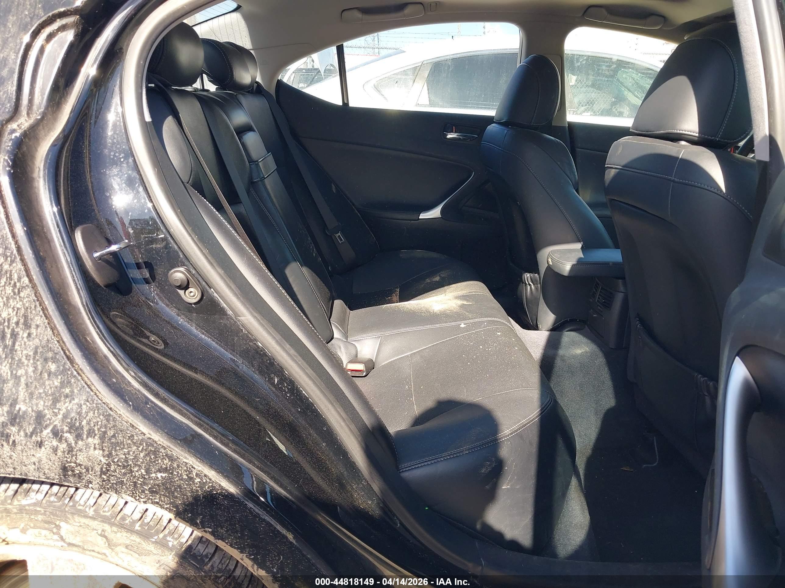 LEXUS IS image 8