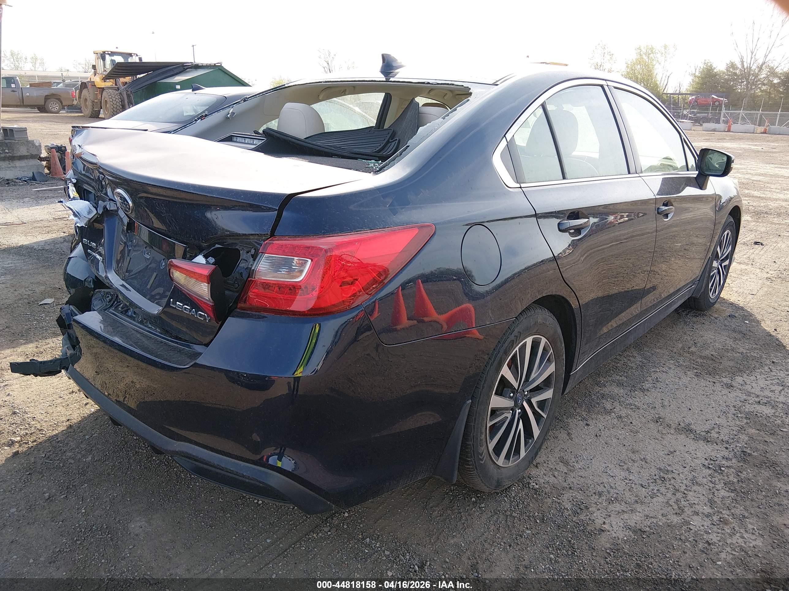 SUBARU LEGACY image 4