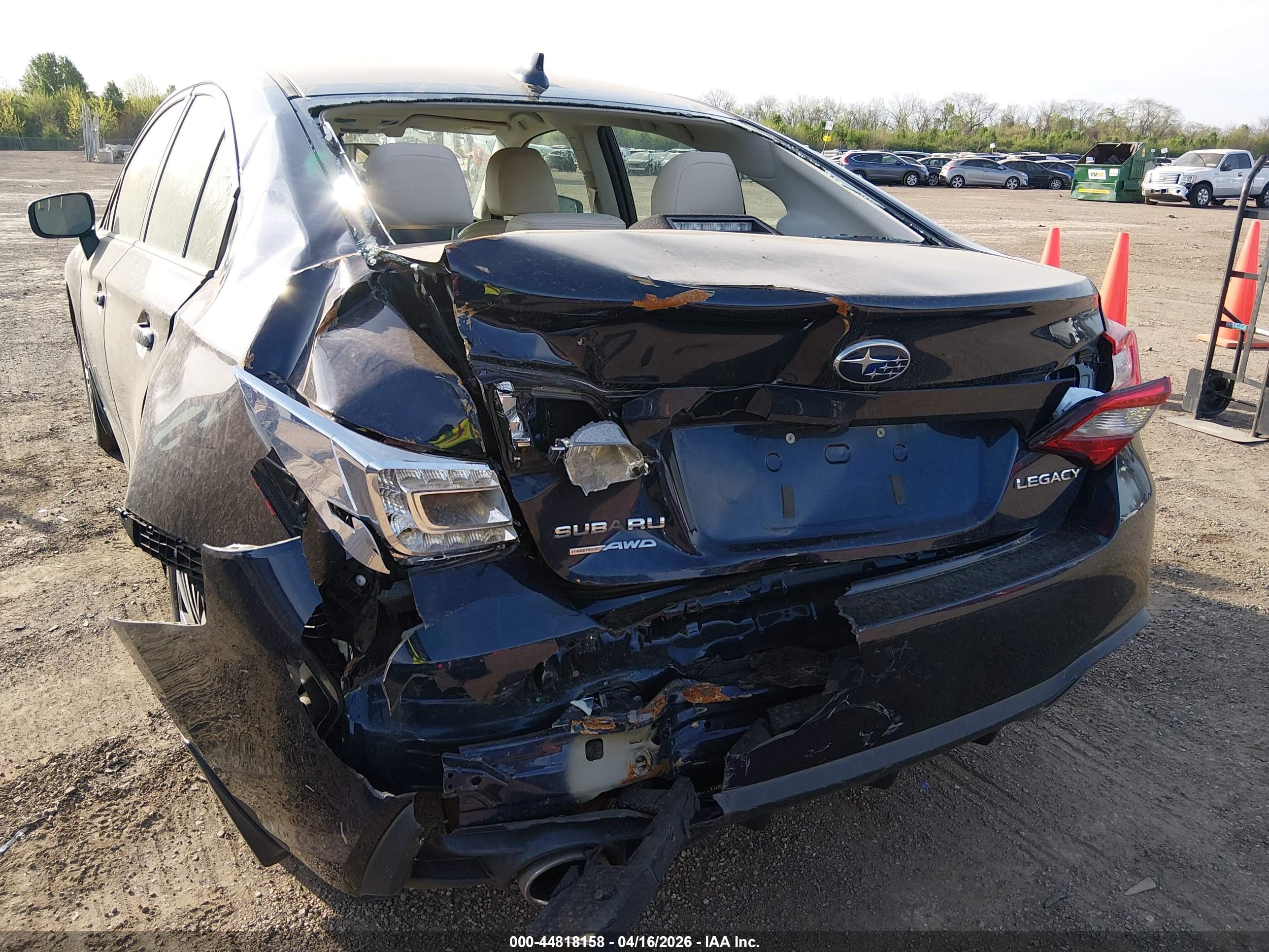 SUBARU LEGACY image 6