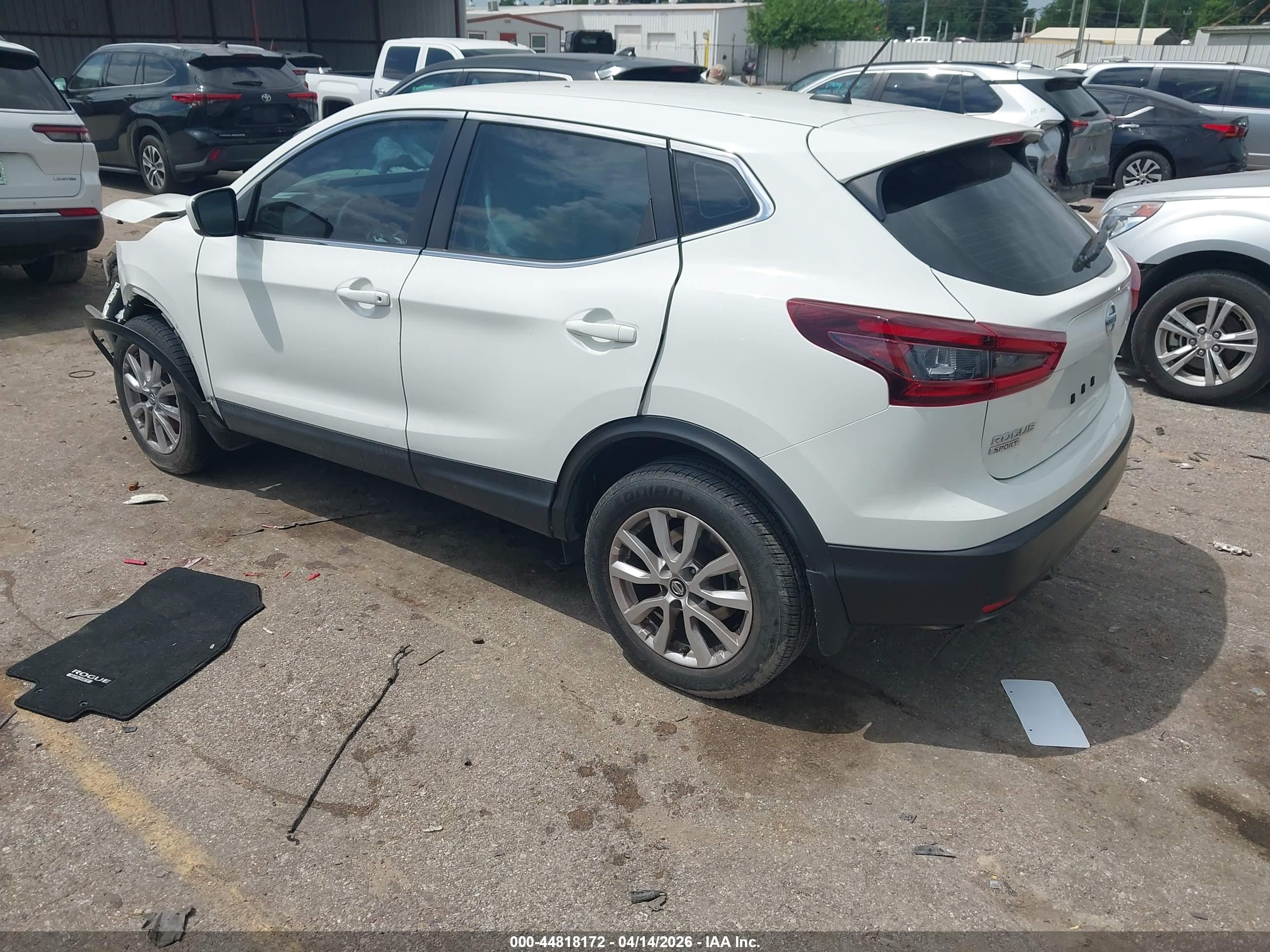 NISSAN ROGUE image 3