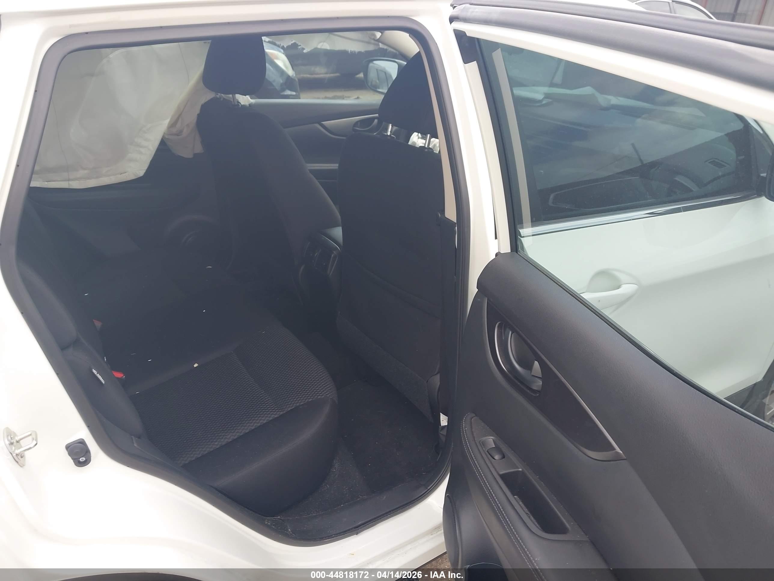 NISSAN ROGUE image 8