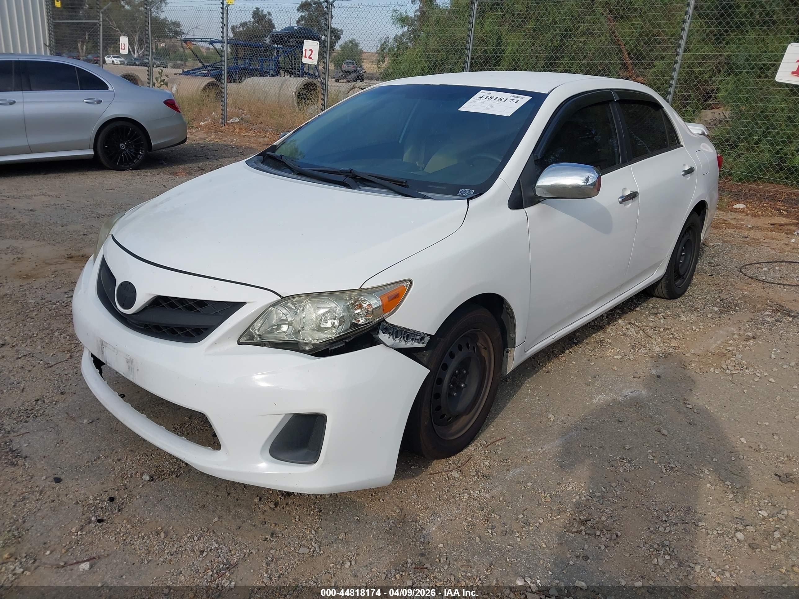 TOYOTA COROLLA image 2