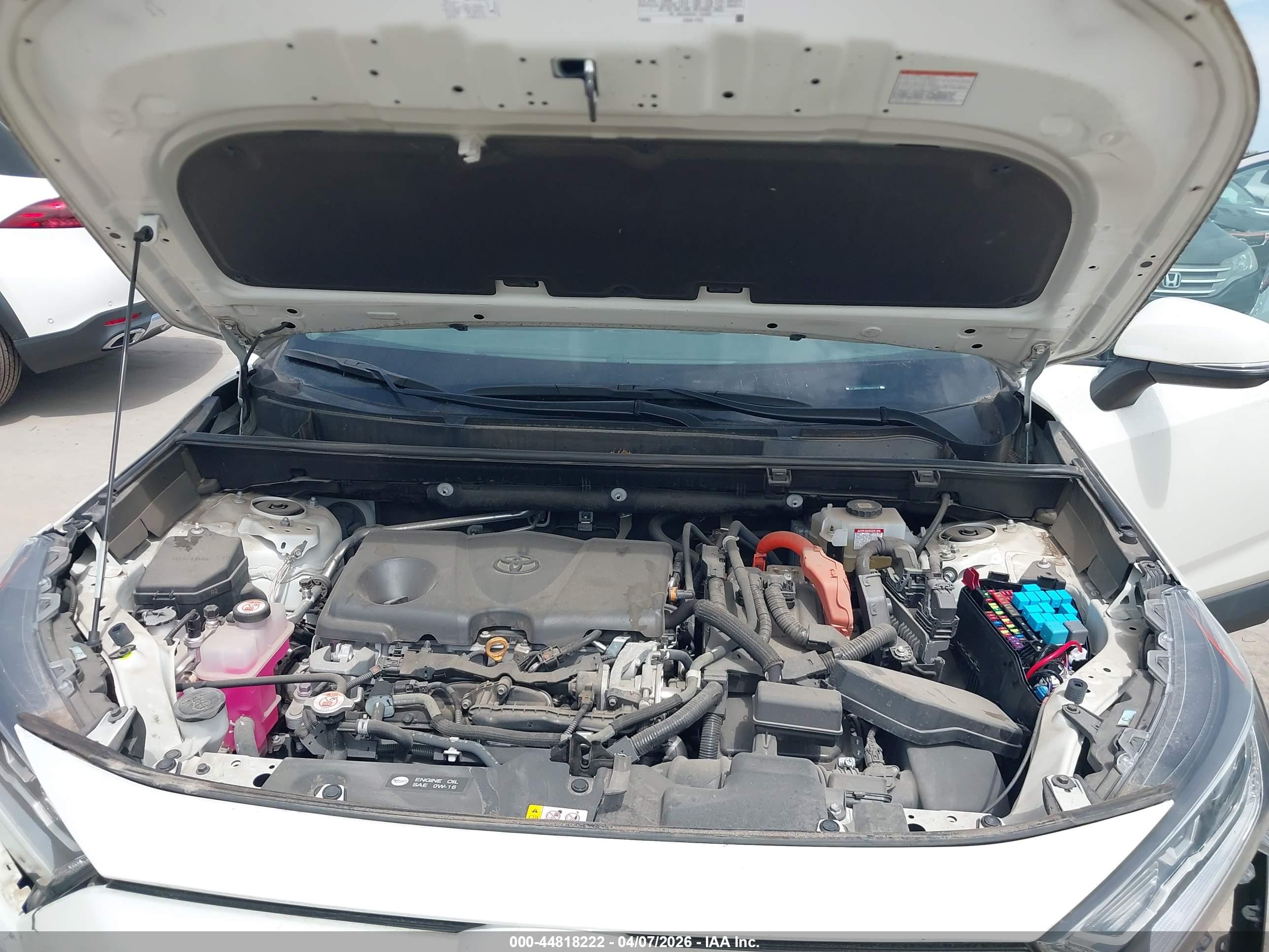 TOYOTA RAV4 image 10