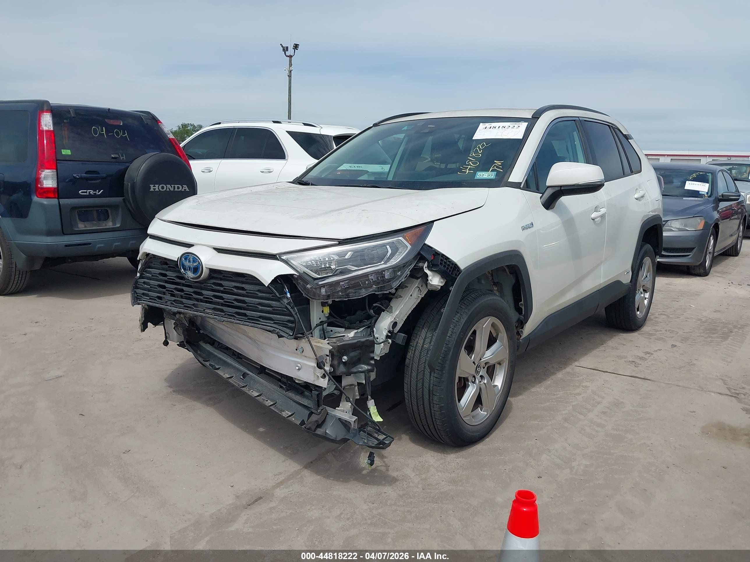 TOYOTA RAV4 image 2