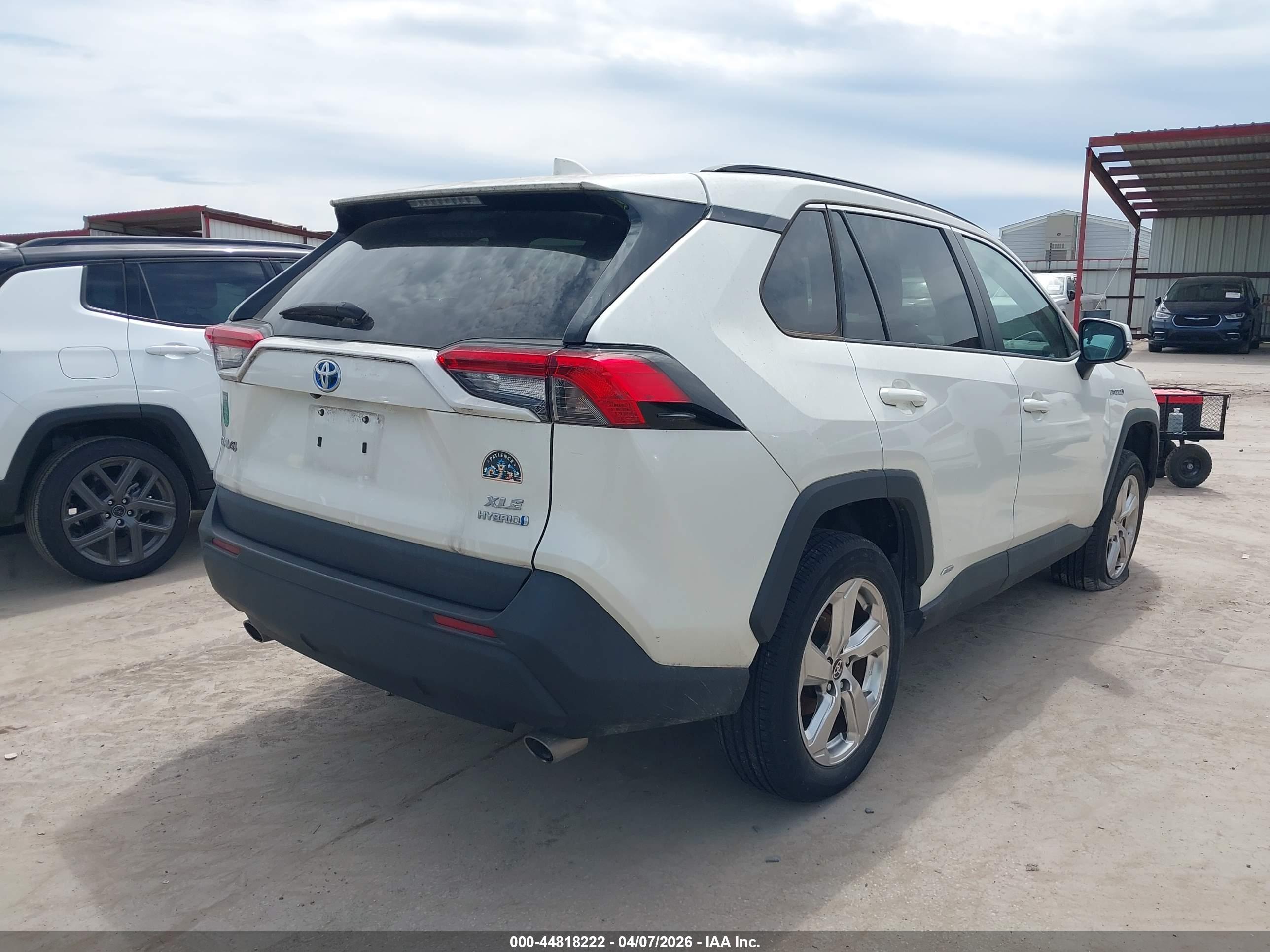 TOYOTA RAV4 image 4