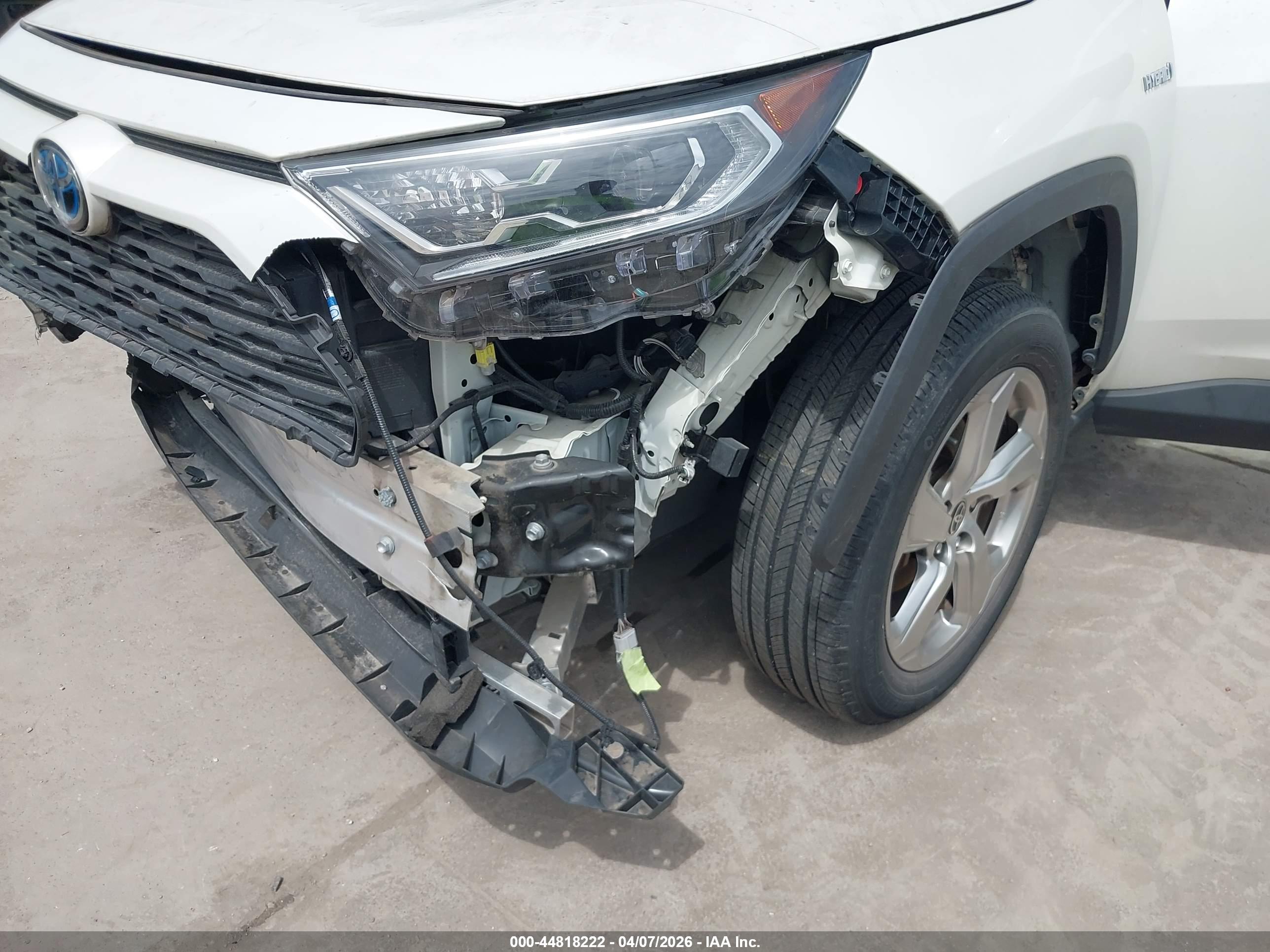 TOYOTA RAV4 image 6