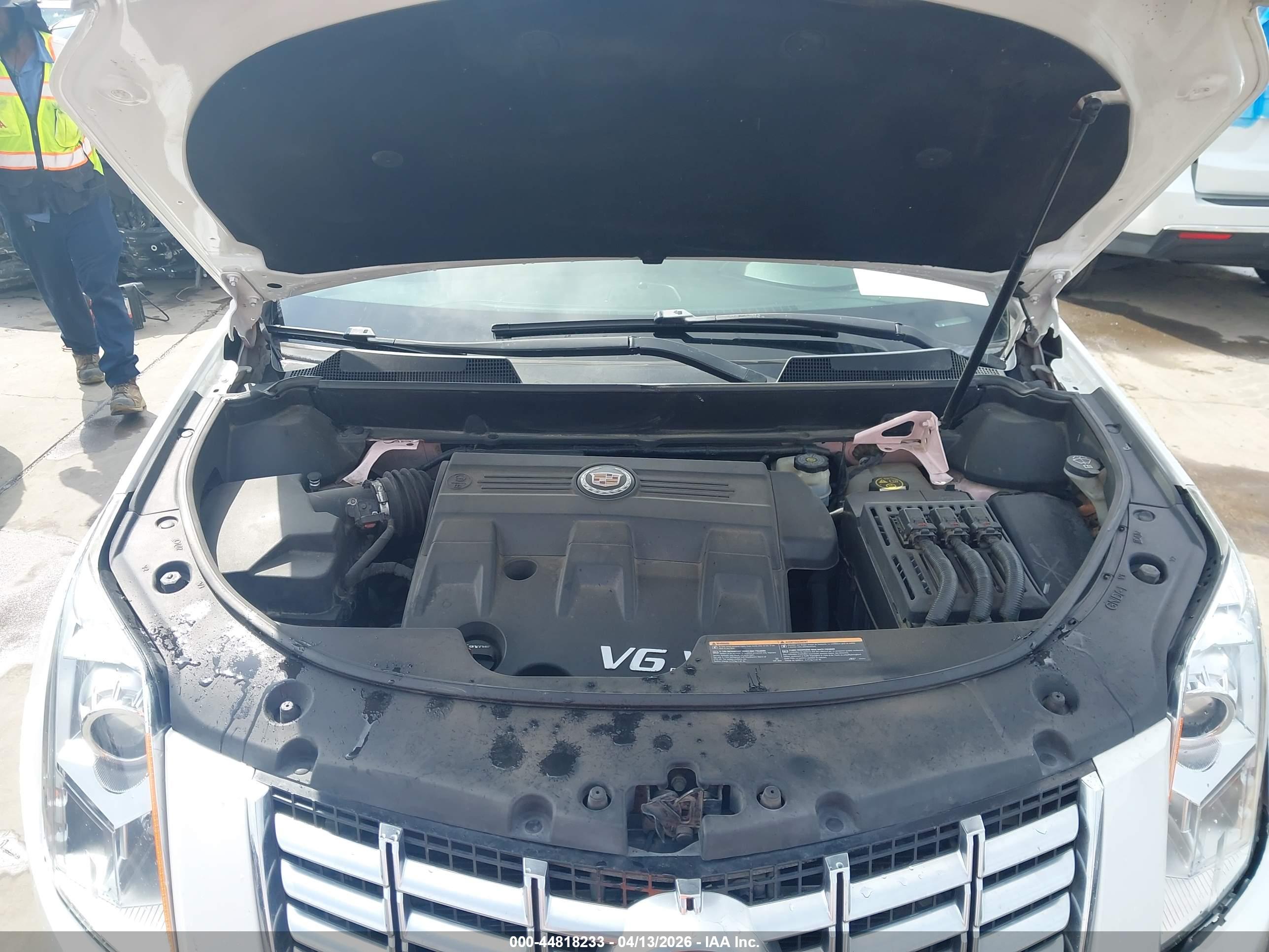 CADILLAC SRX image 10