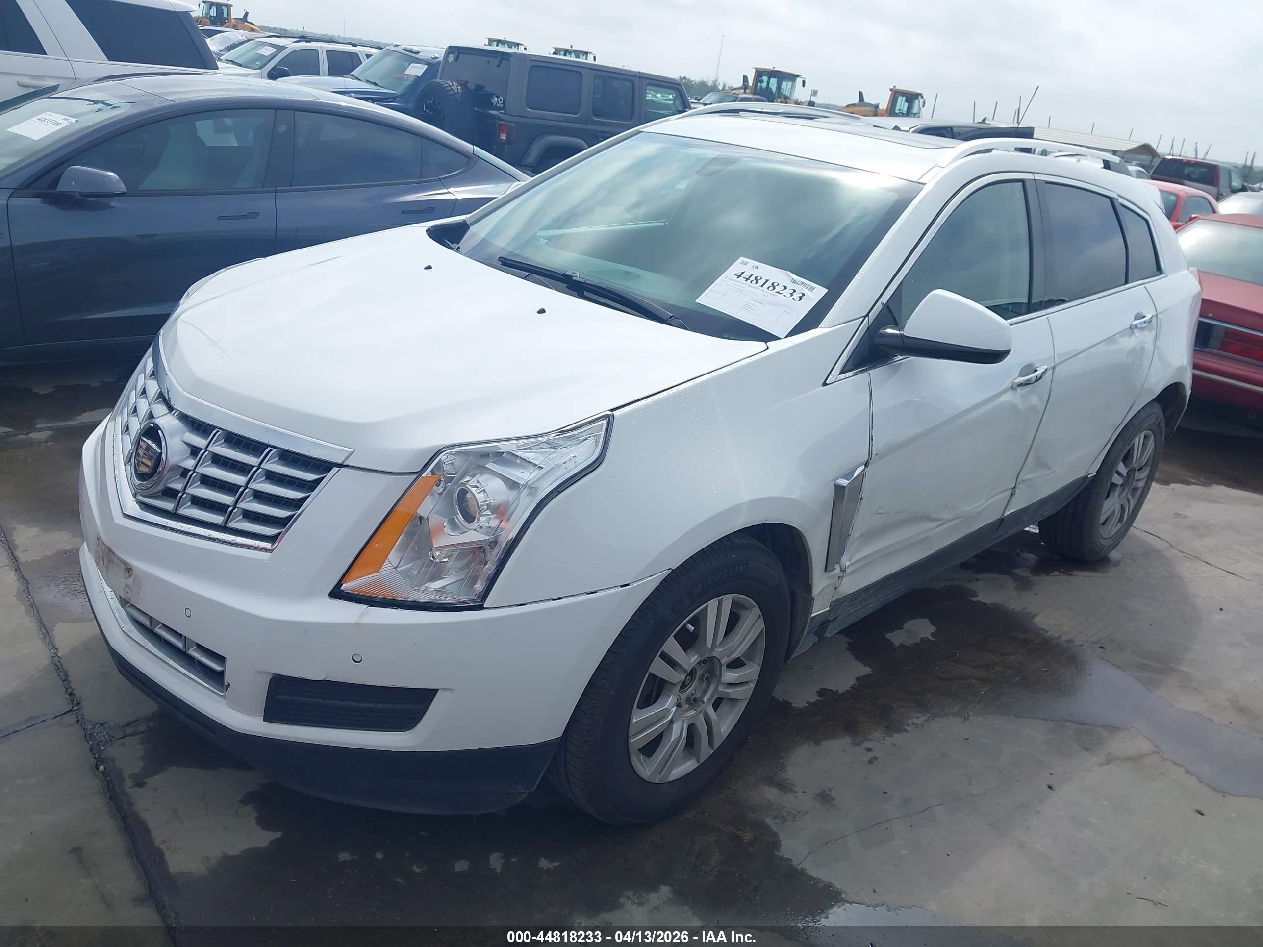 CADILLAC SRX image 2