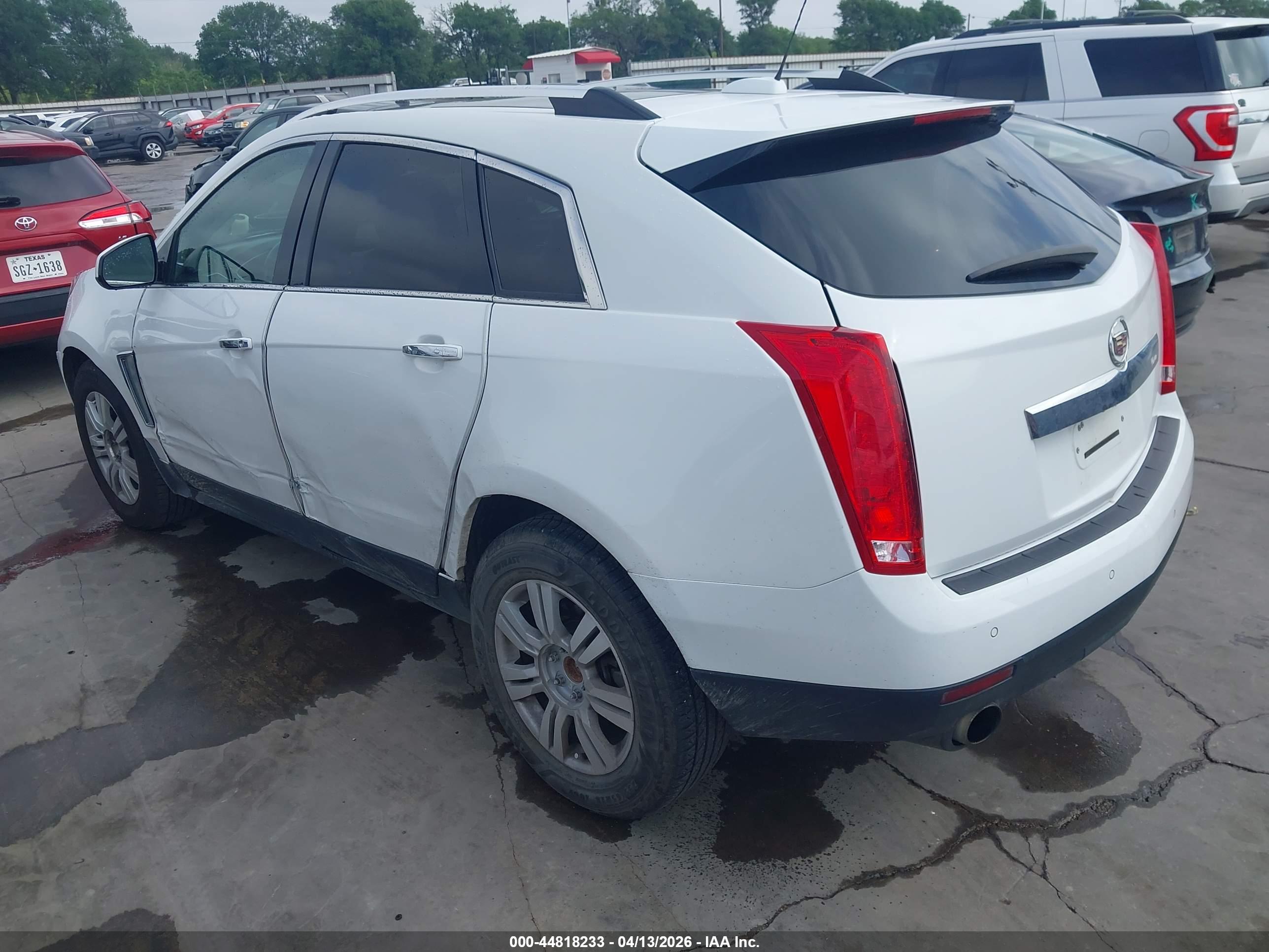 CADILLAC SRX image 3
