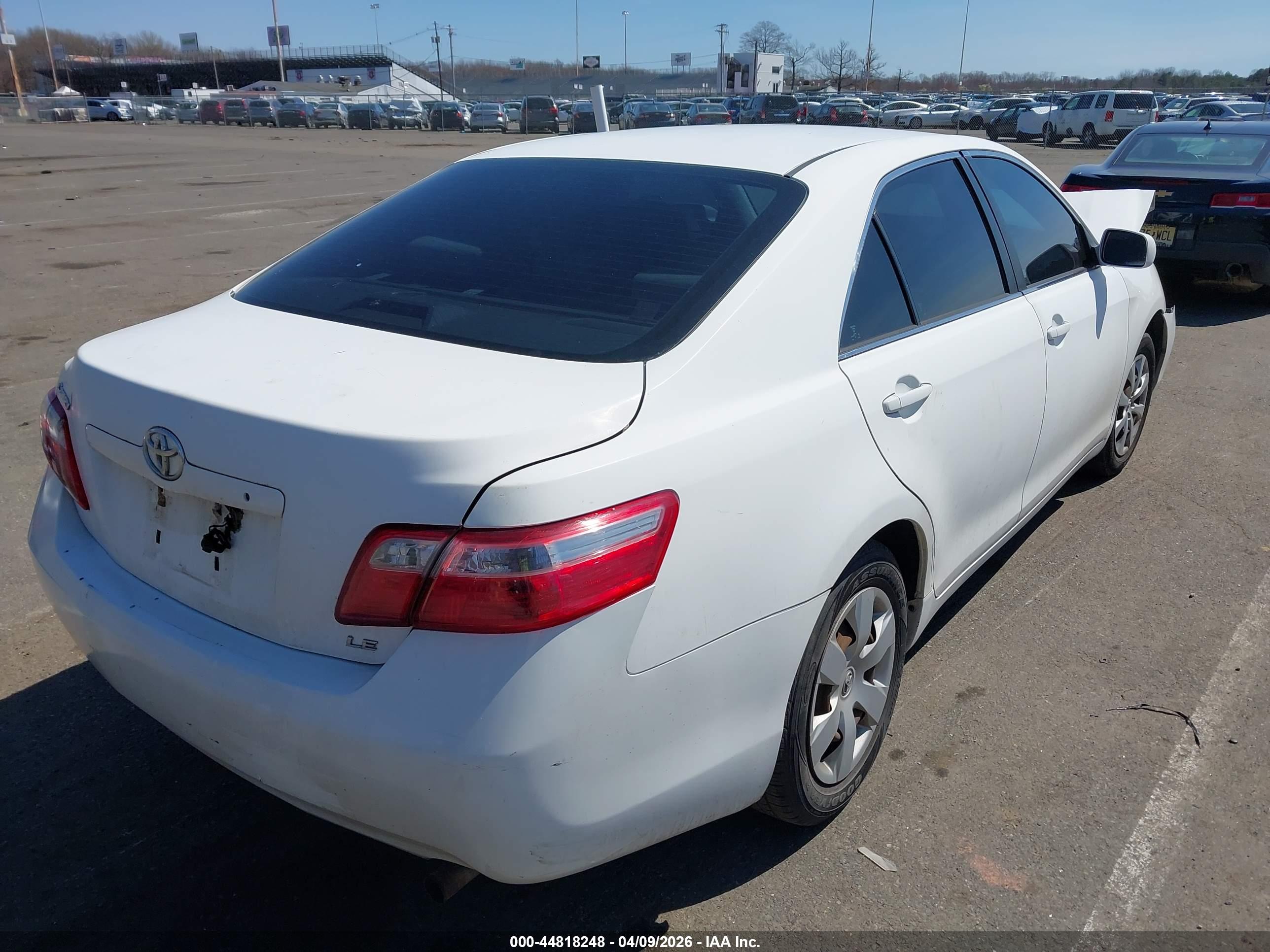 TOYOTA CAMRY image 4