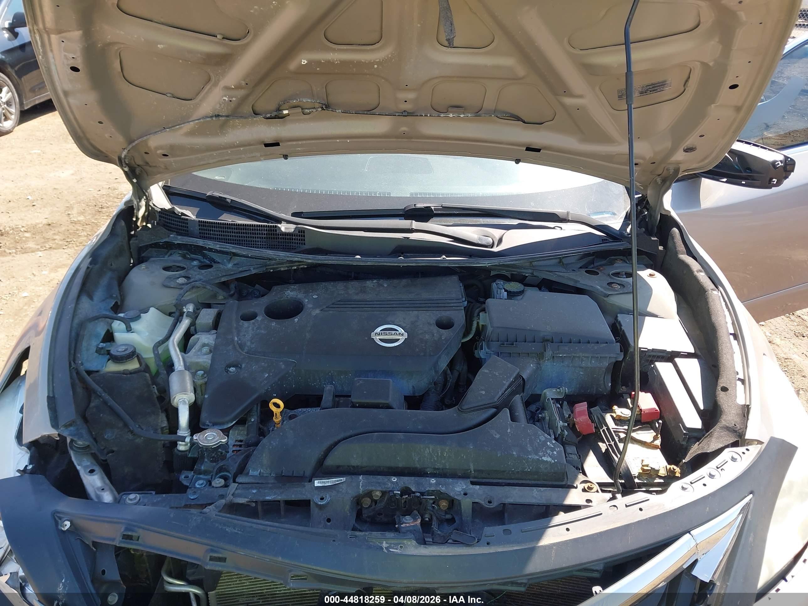 NISSAN ALTIMA image 10