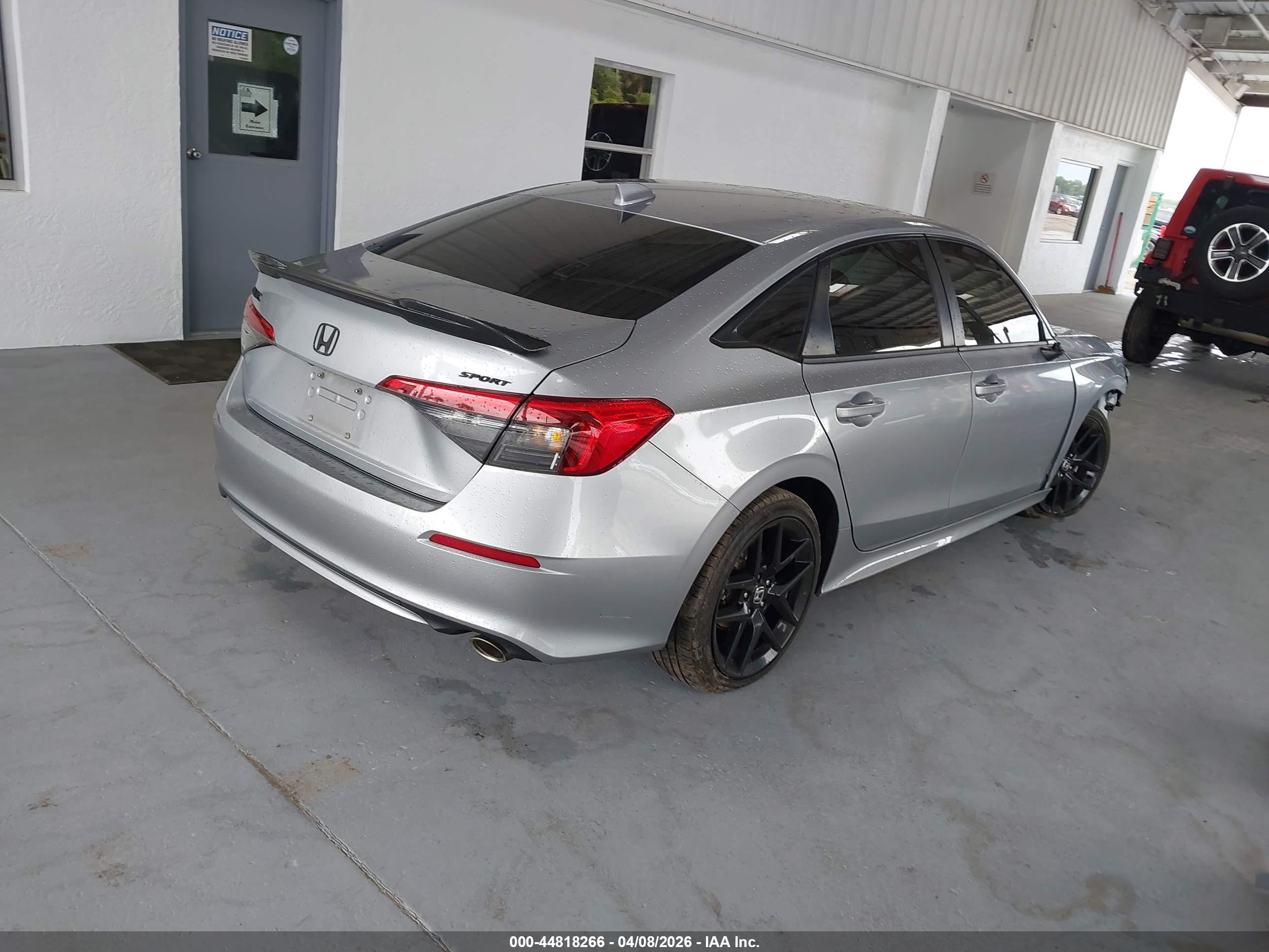 HONDA CIVIC image 4