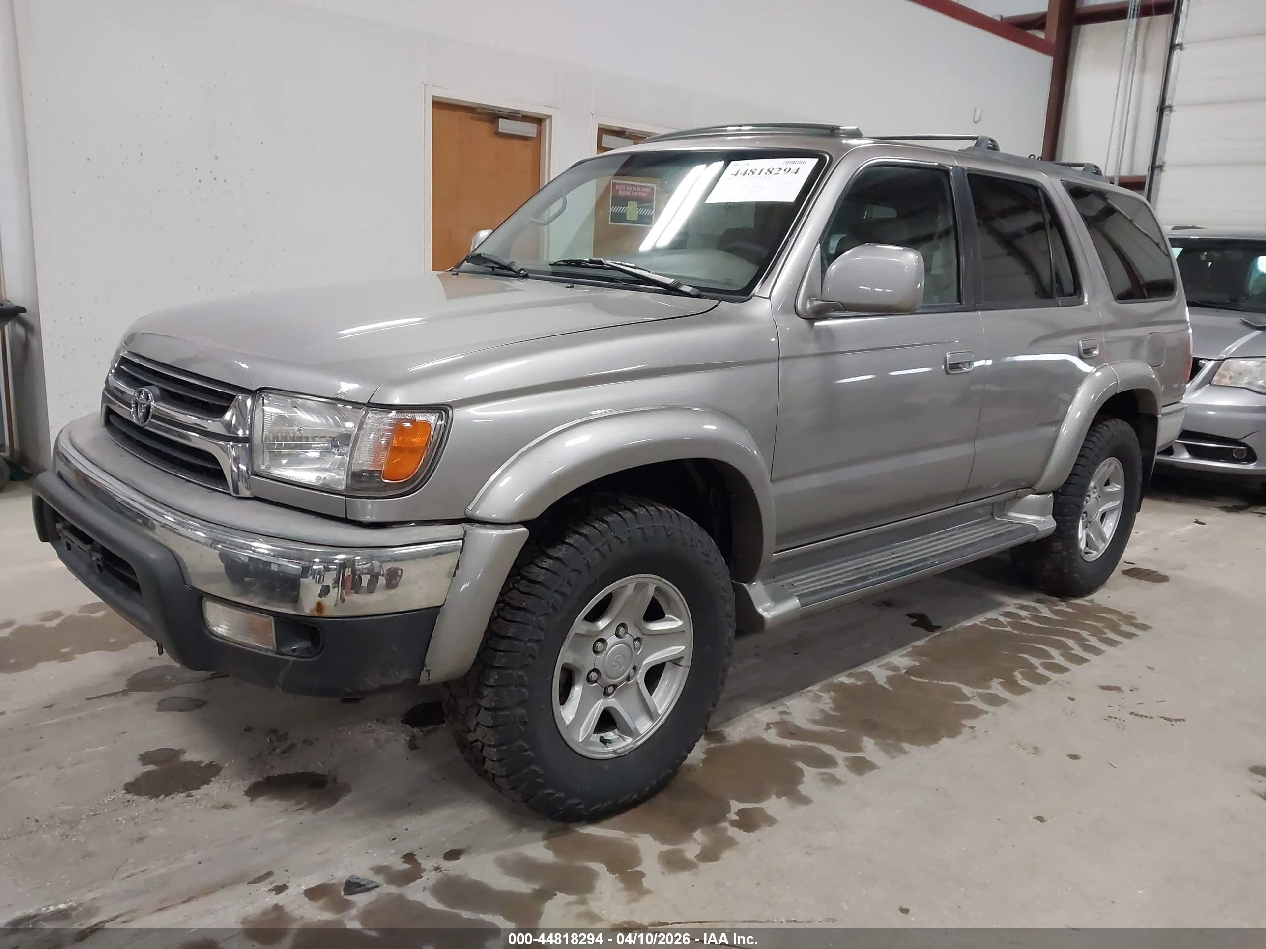 TOYOTA 4RUNNER image 2