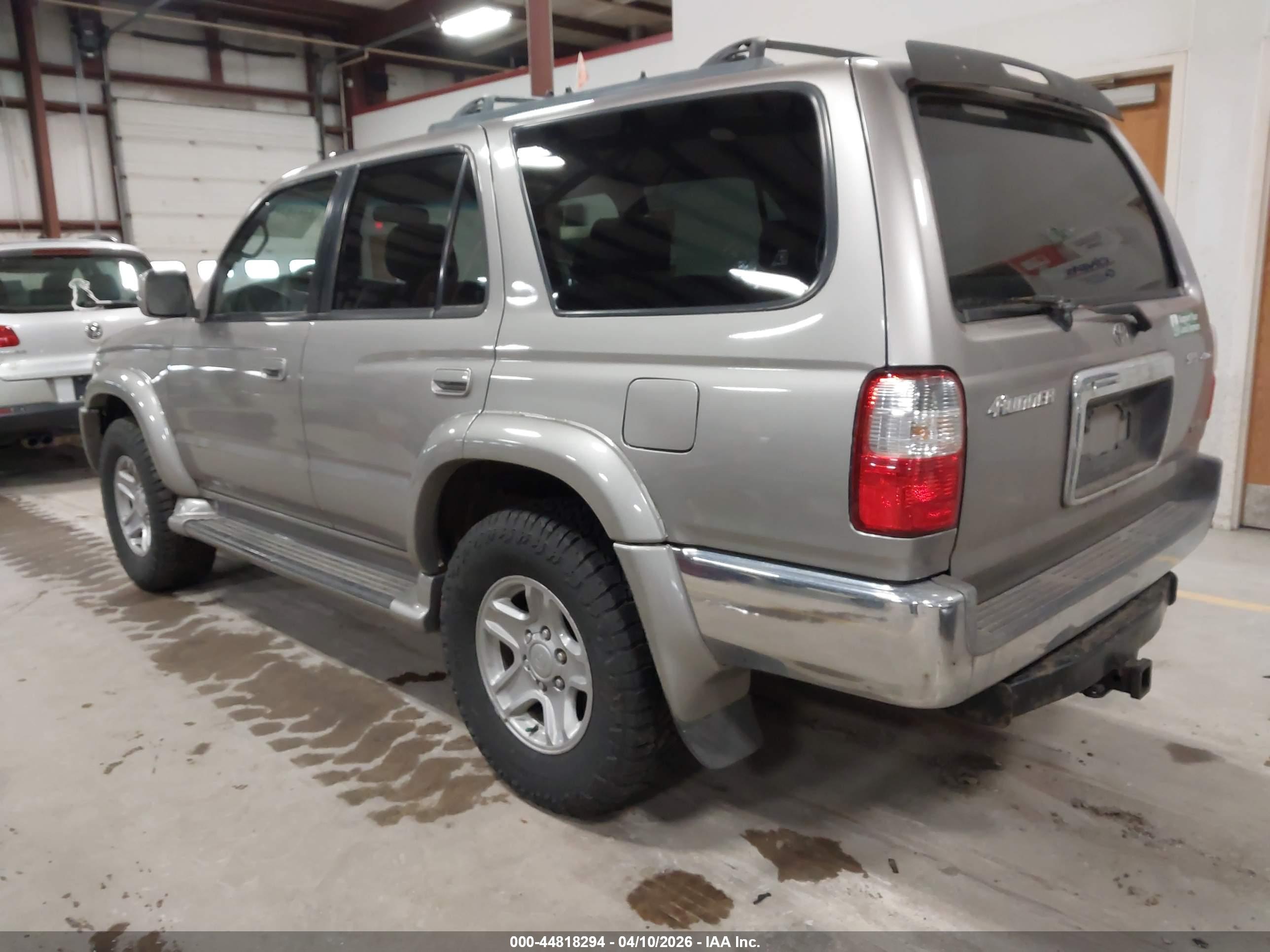 TOYOTA 4RUNNER image 3