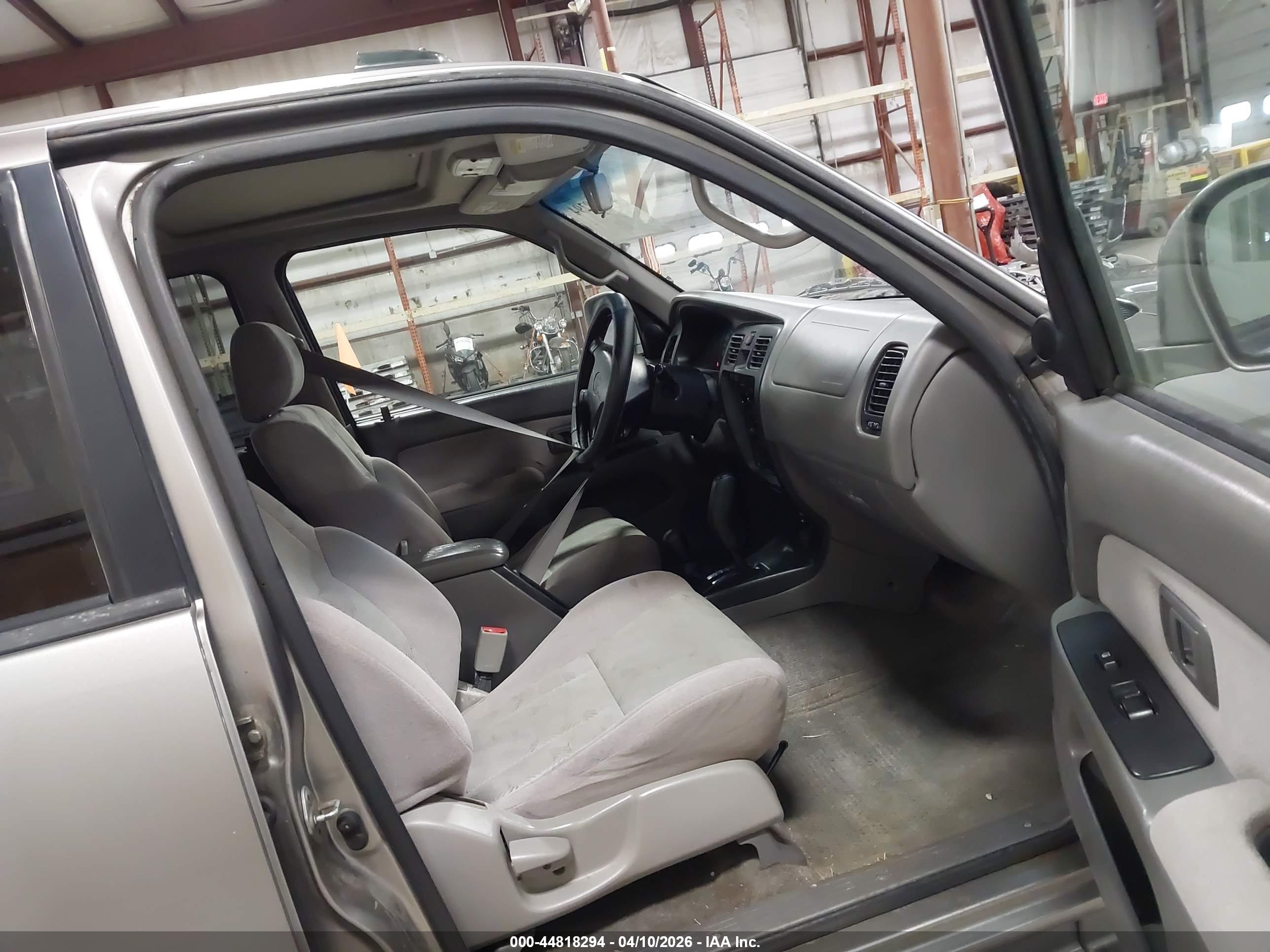 TOYOTA 4RUNNER image 5