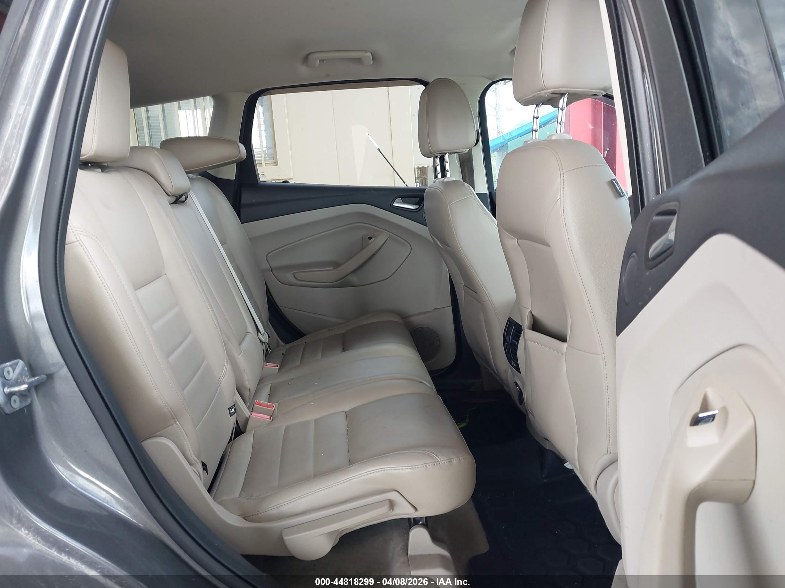 FORD ESCAPE image 8