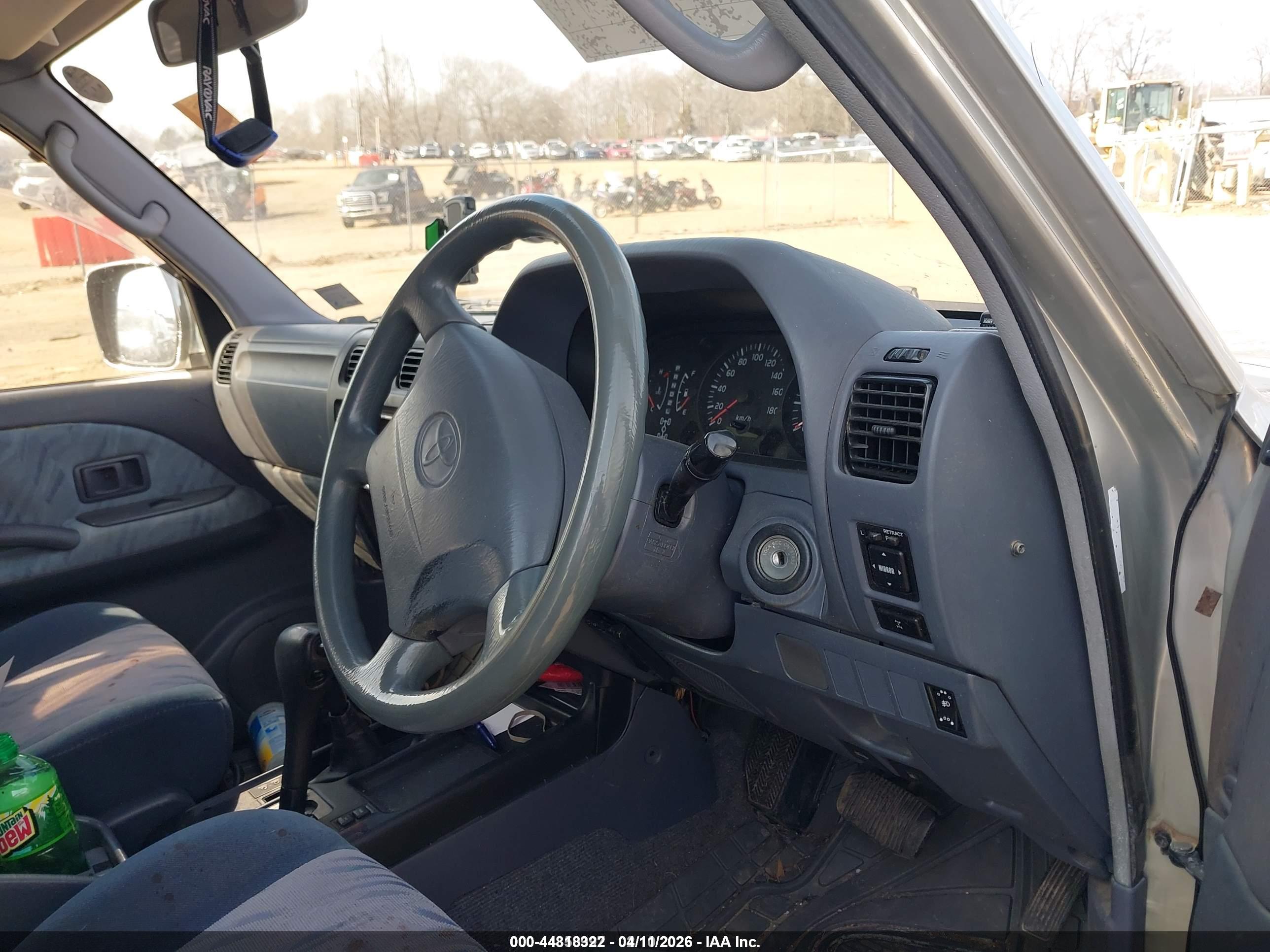 TOYOTA LANDCRUISER image 7