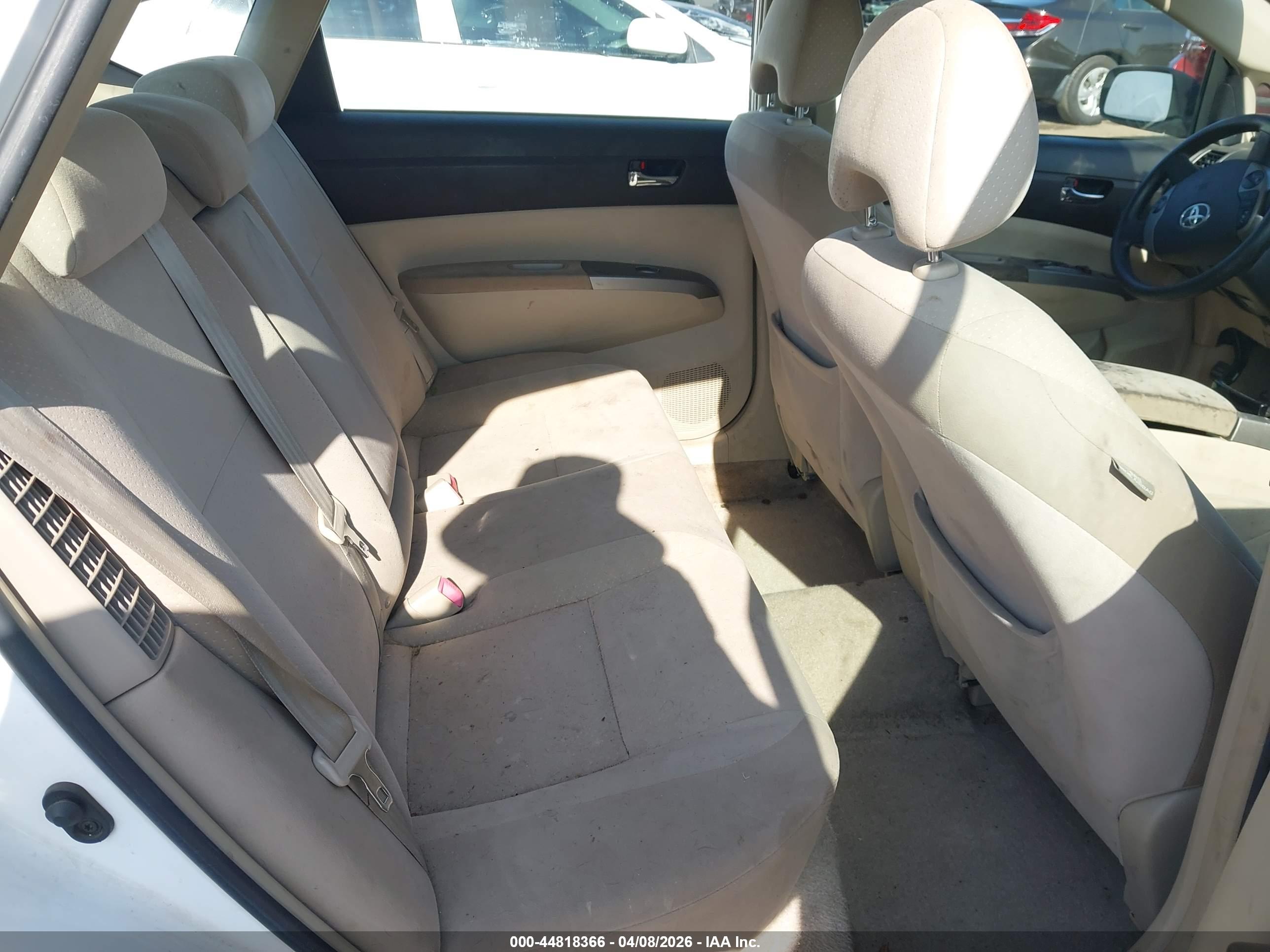 TOYOTA PRIUS image 8