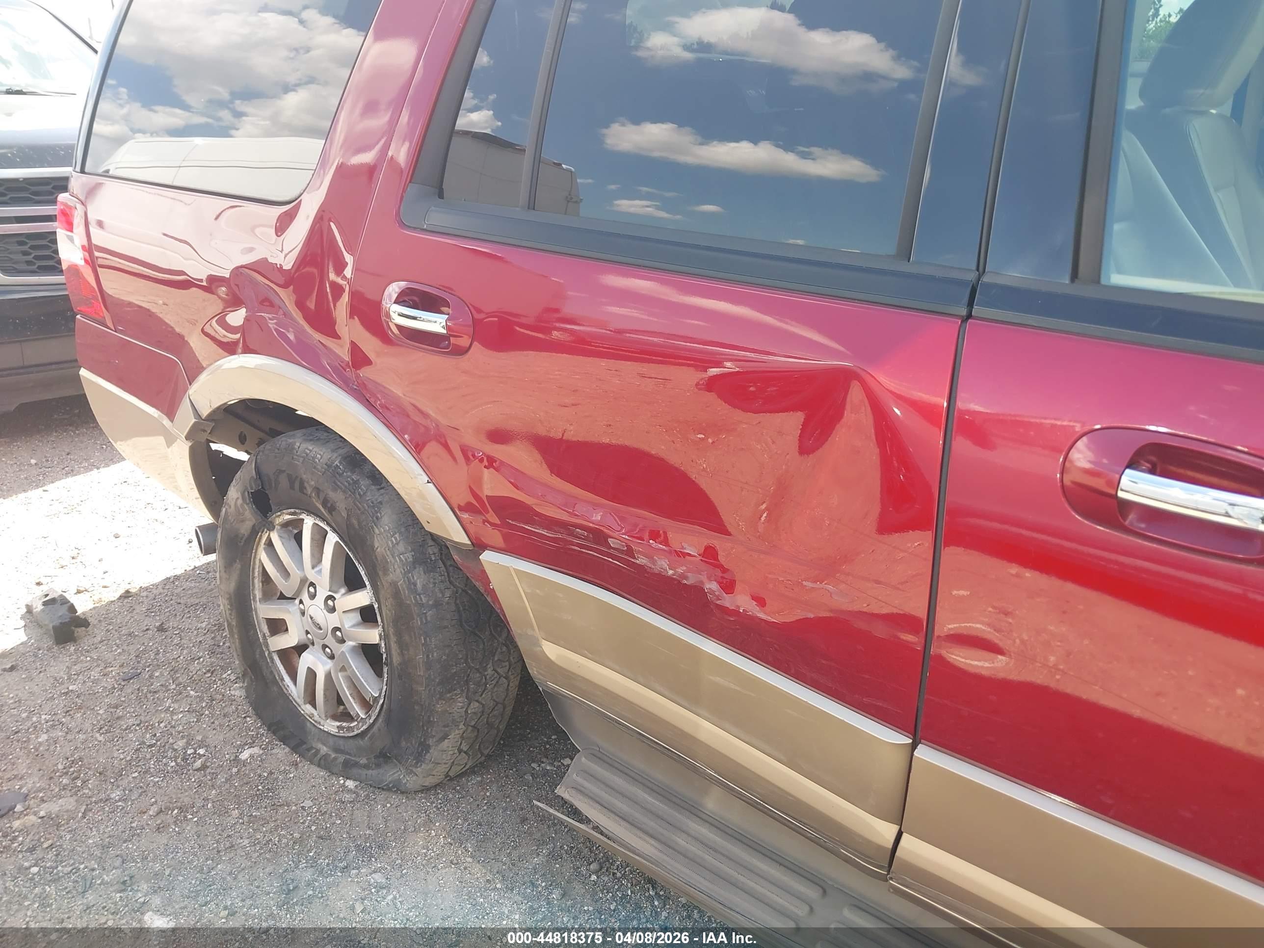 FORD EXPEDITION image 6