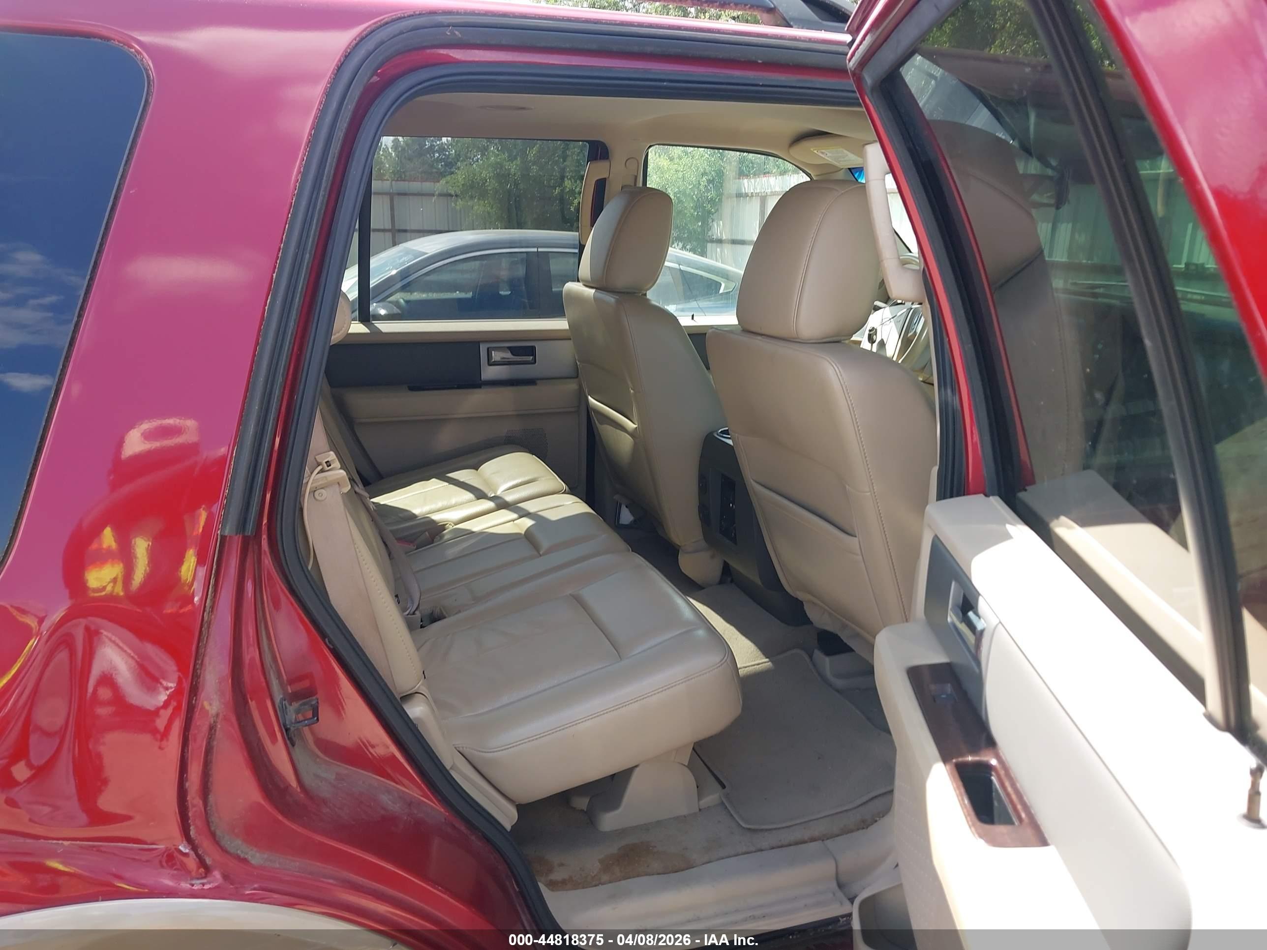 FORD EXPEDITION image 8