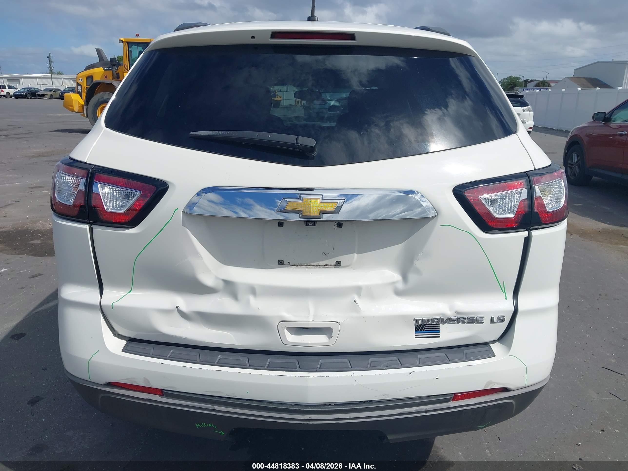 CHEVROLET TRAVERSE image 6