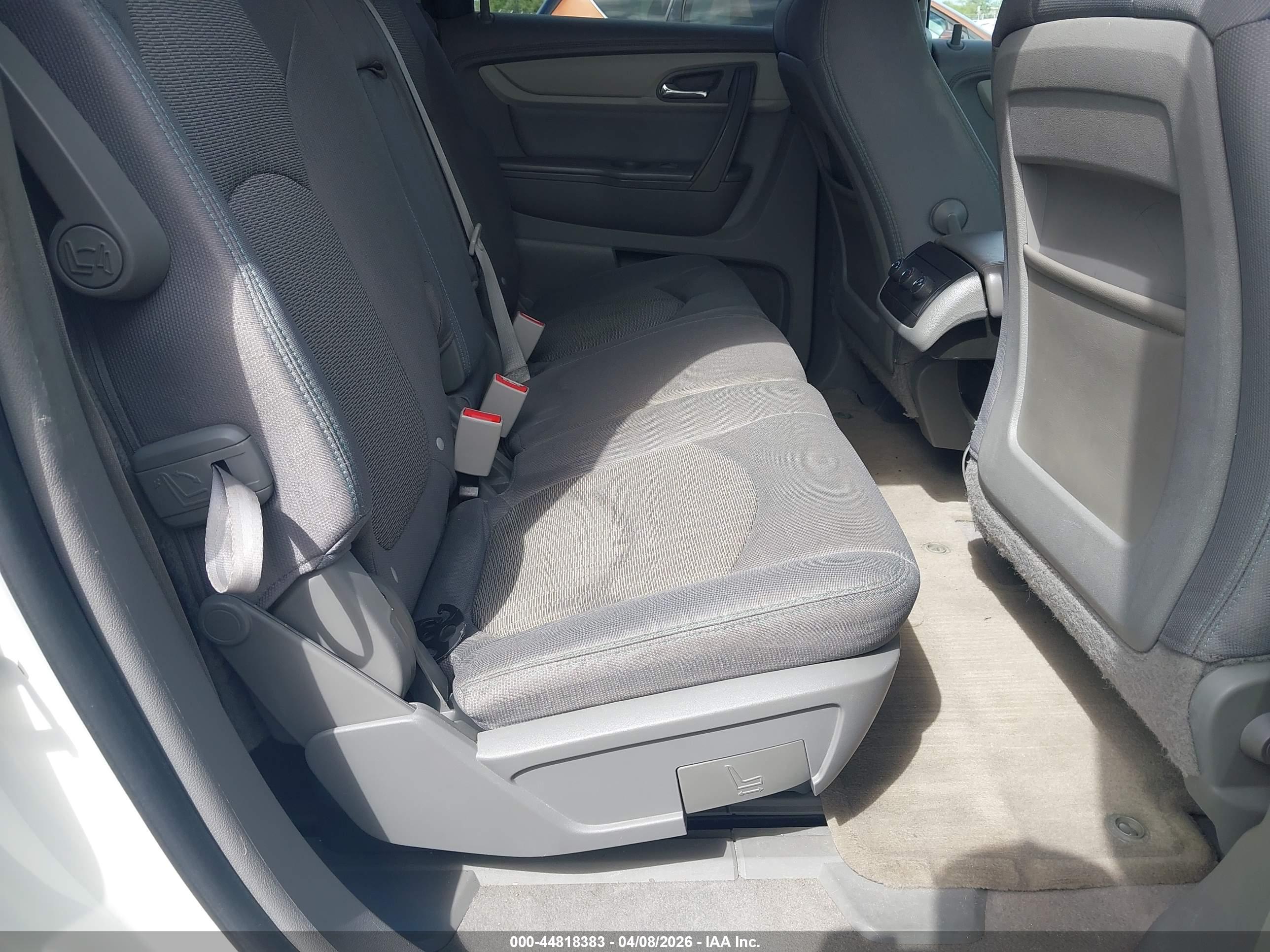 CHEVROLET TRAVERSE image 8