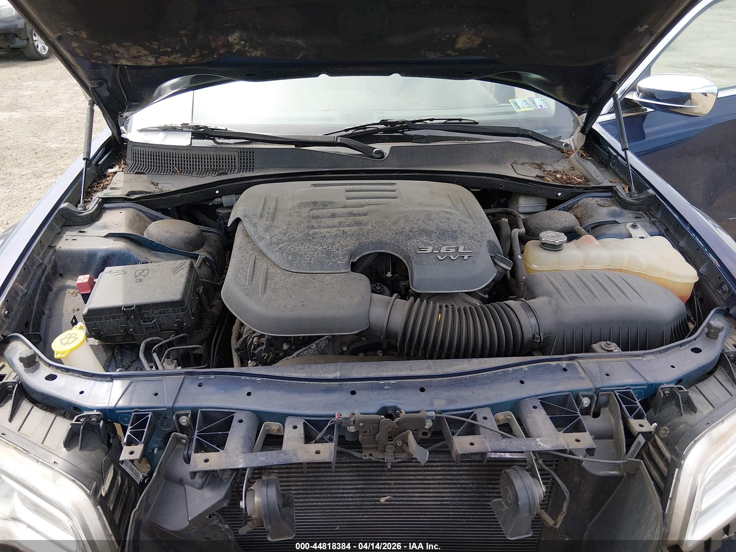 CHRYSLER 300C image 10