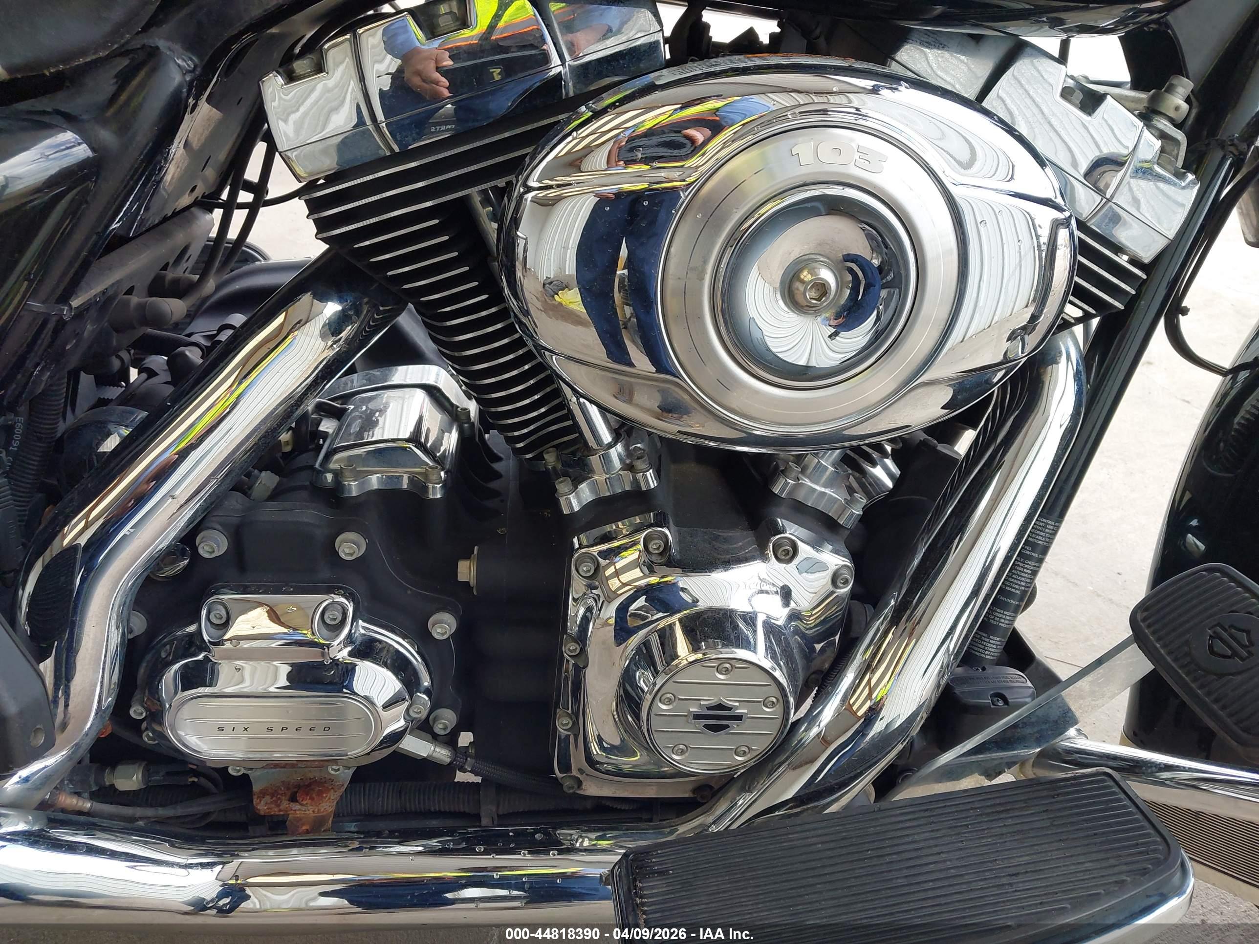 HARLEY-DAVIDSON FLHR image 8