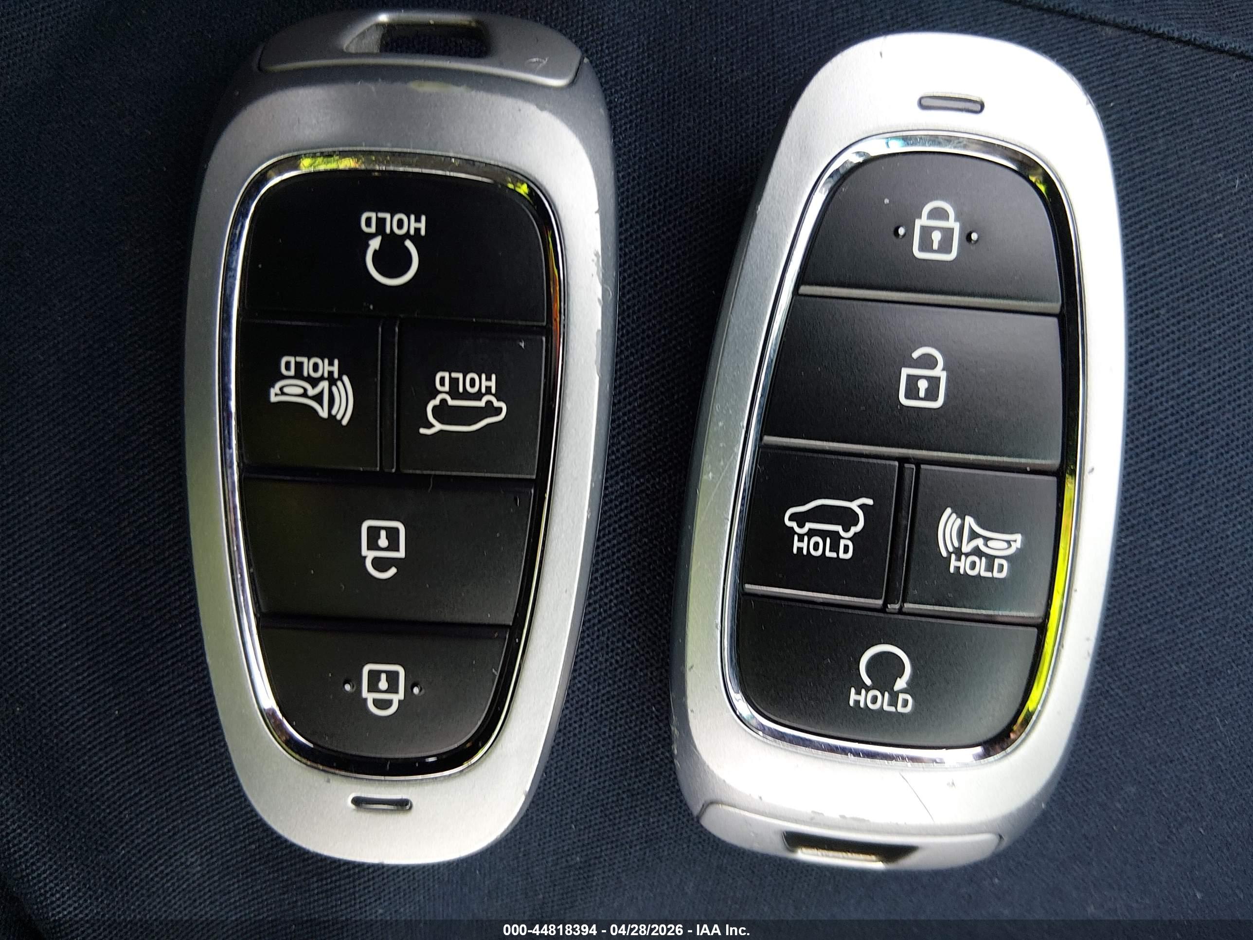 HYUNDAI SANTA image 11