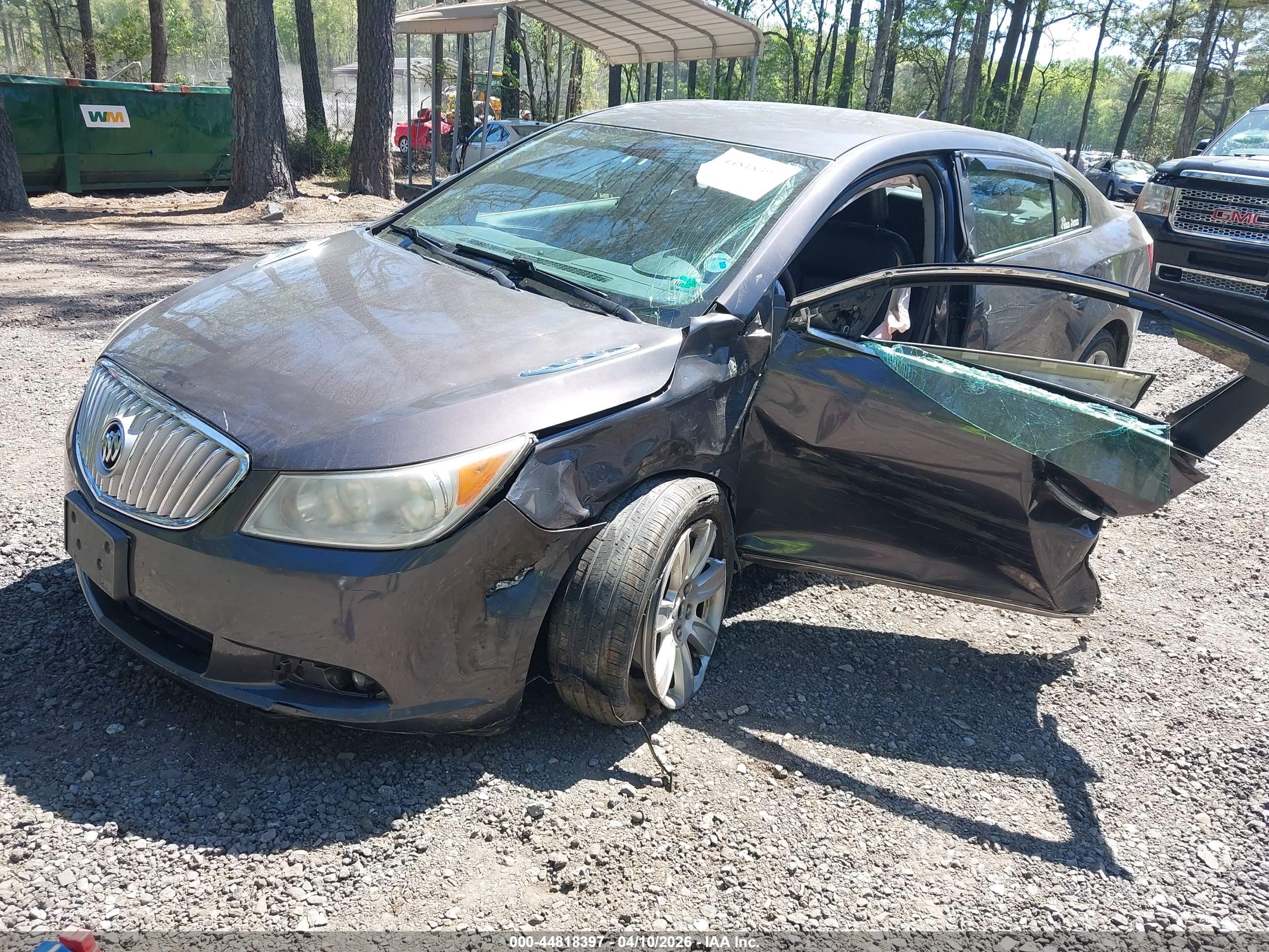 BUICK LACROSSE image 2
