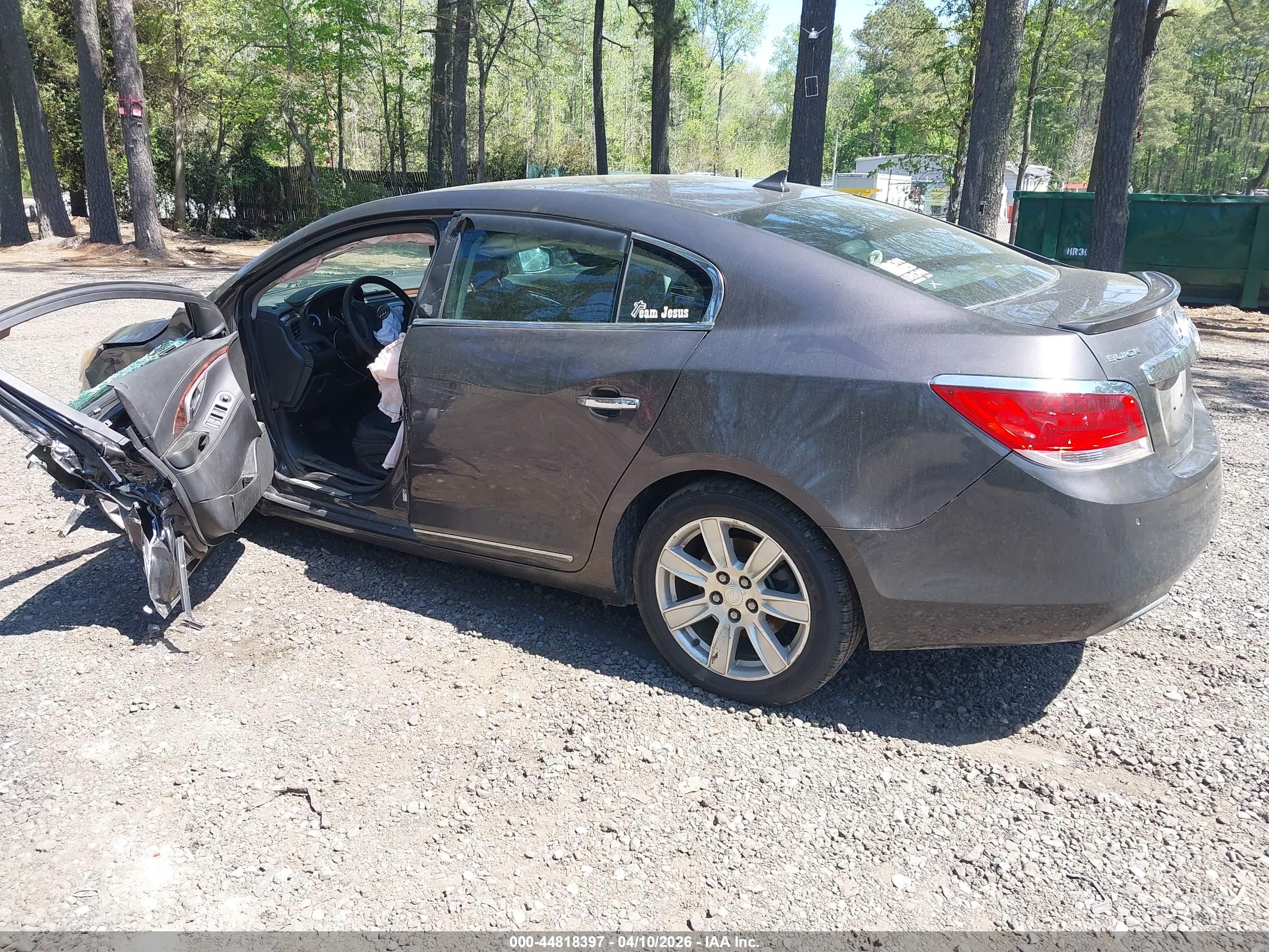 BUICK LACROSSE image 3