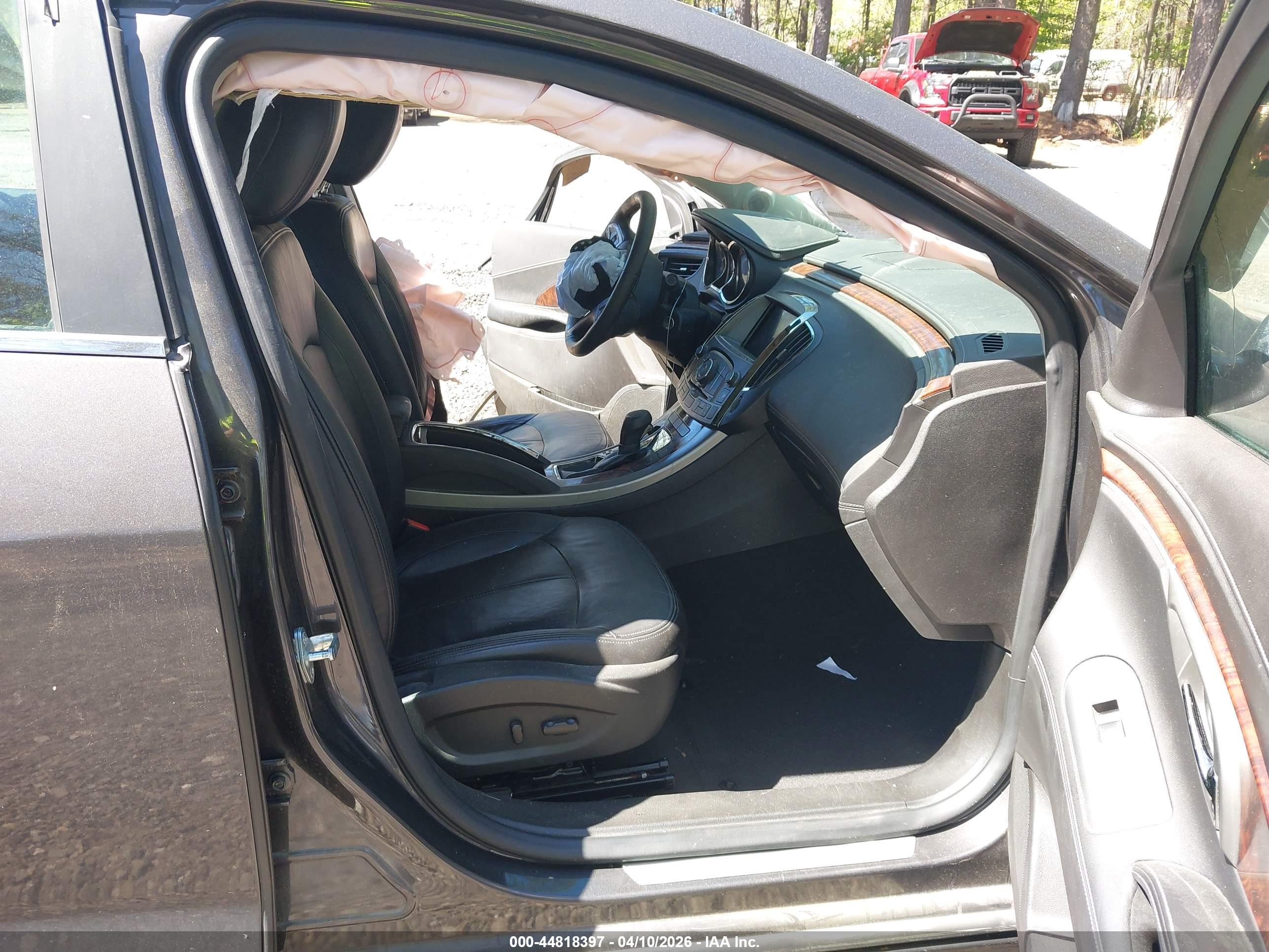 BUICK LACROSSE image 5