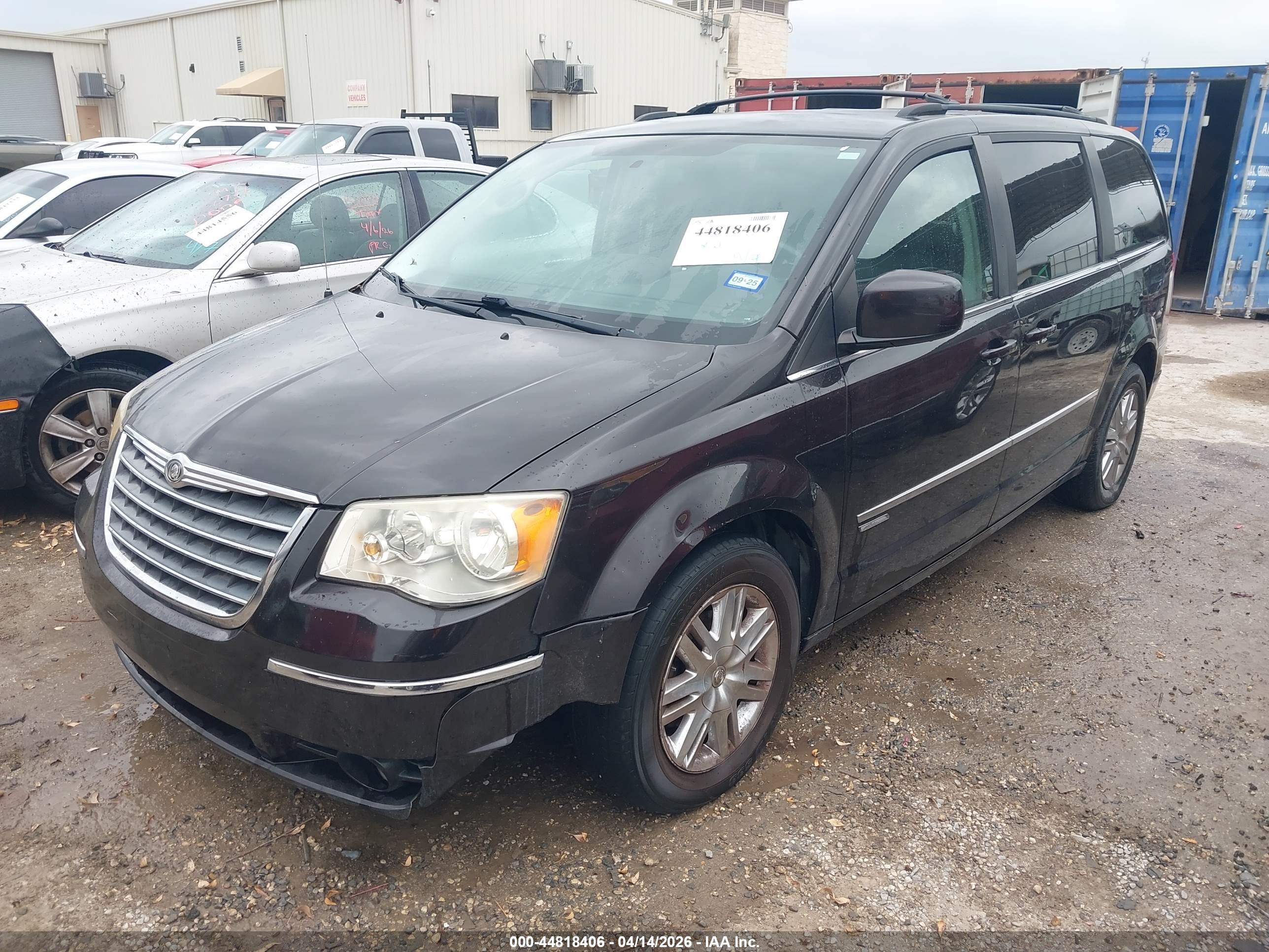CHRYSLER TOWN image 6