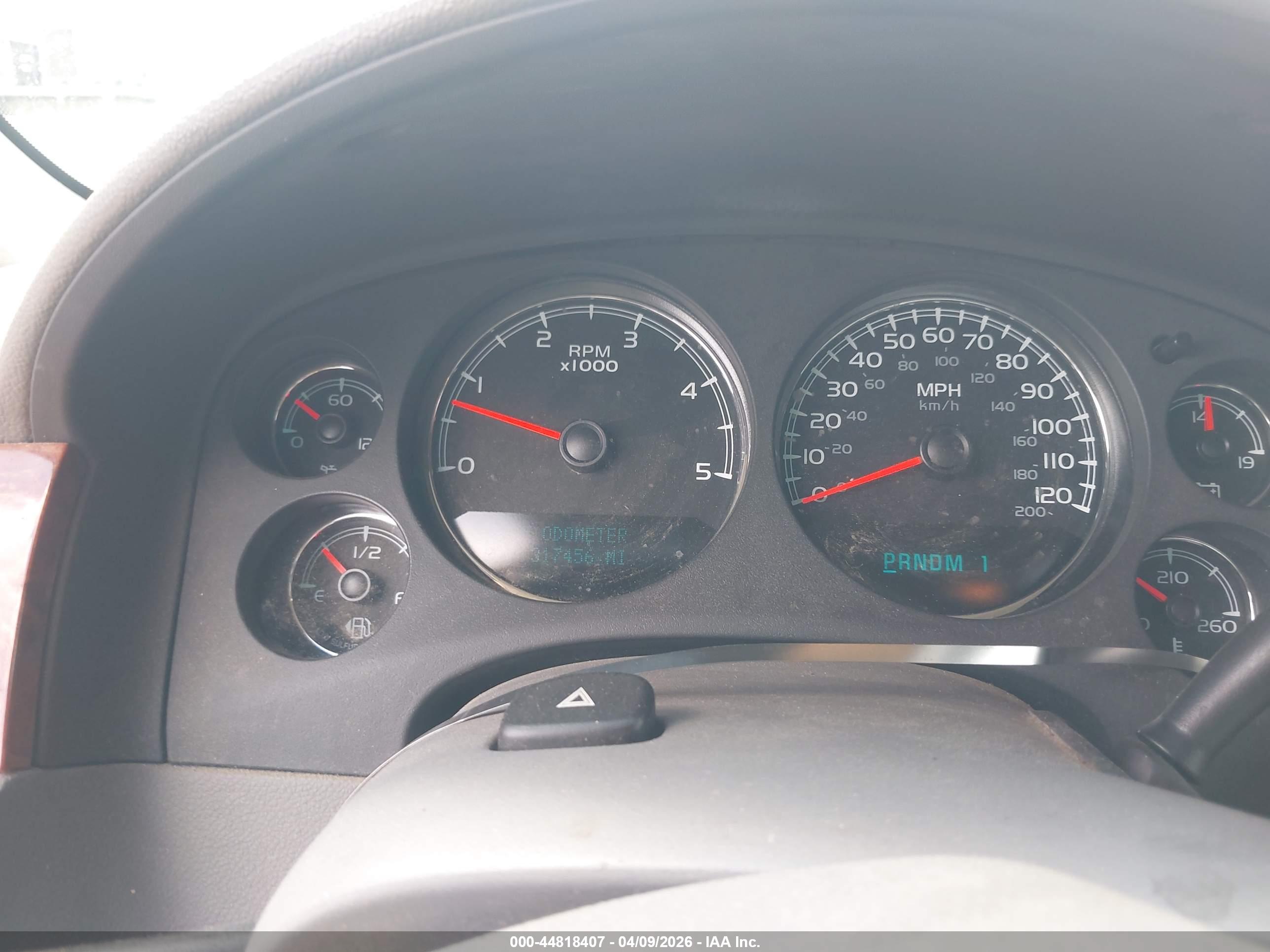 CHEVROLET SILVERADO image 7