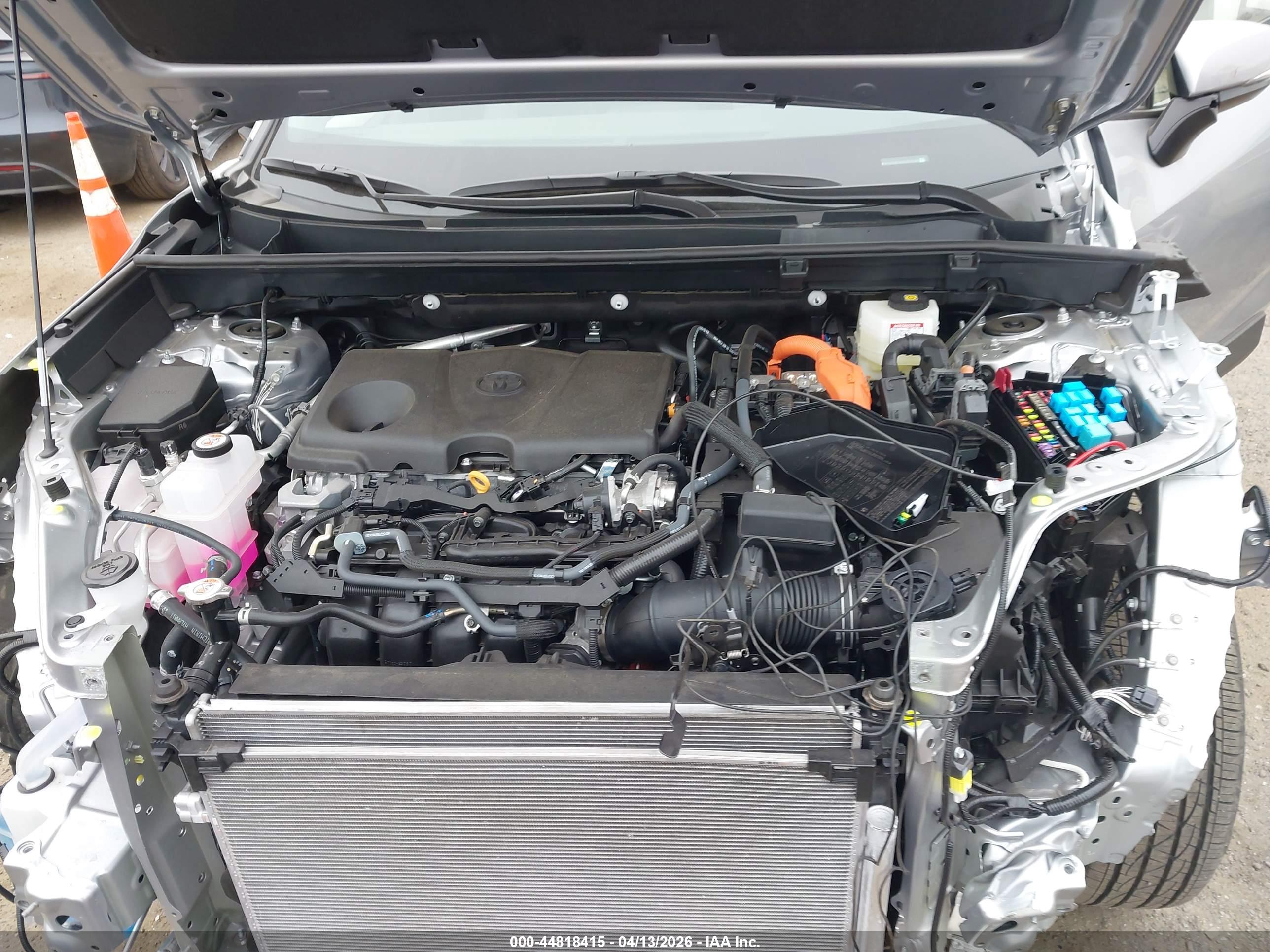 TOYOTA RAV4 image 10