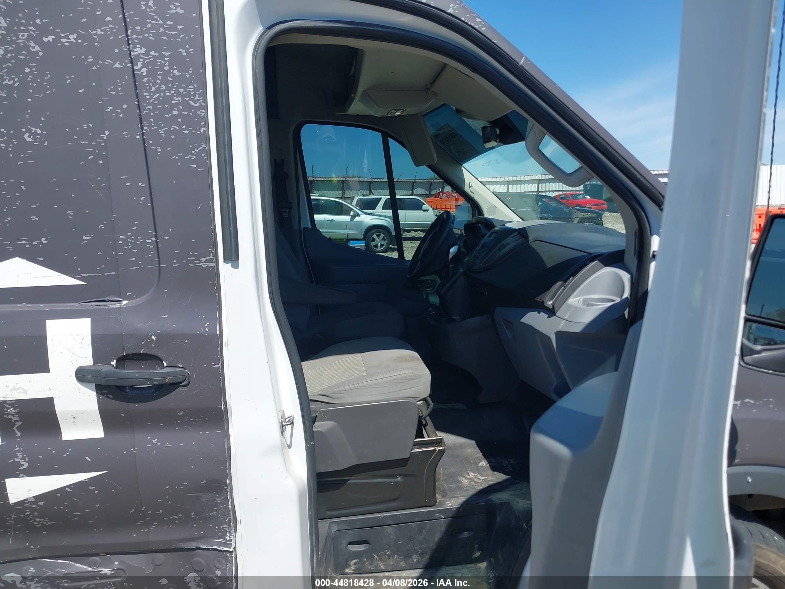 FORD TRANSIT-250 image 5