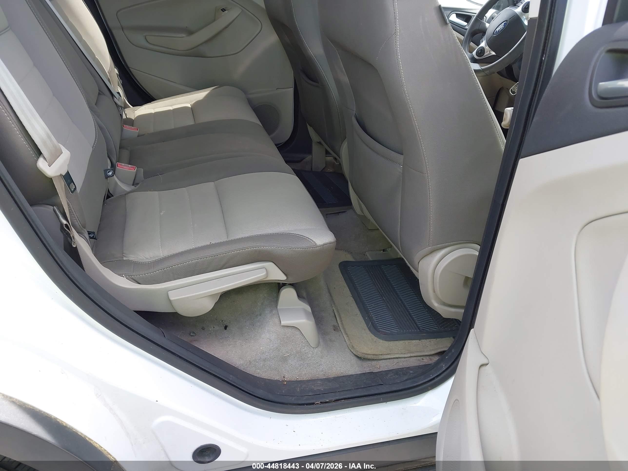 FORD ESCAPE image 8