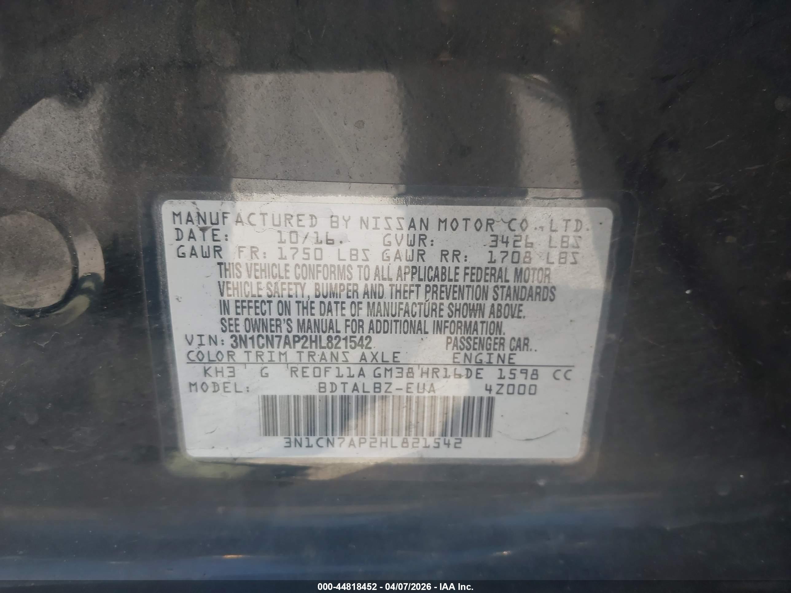 NISSAN VERSA image 9