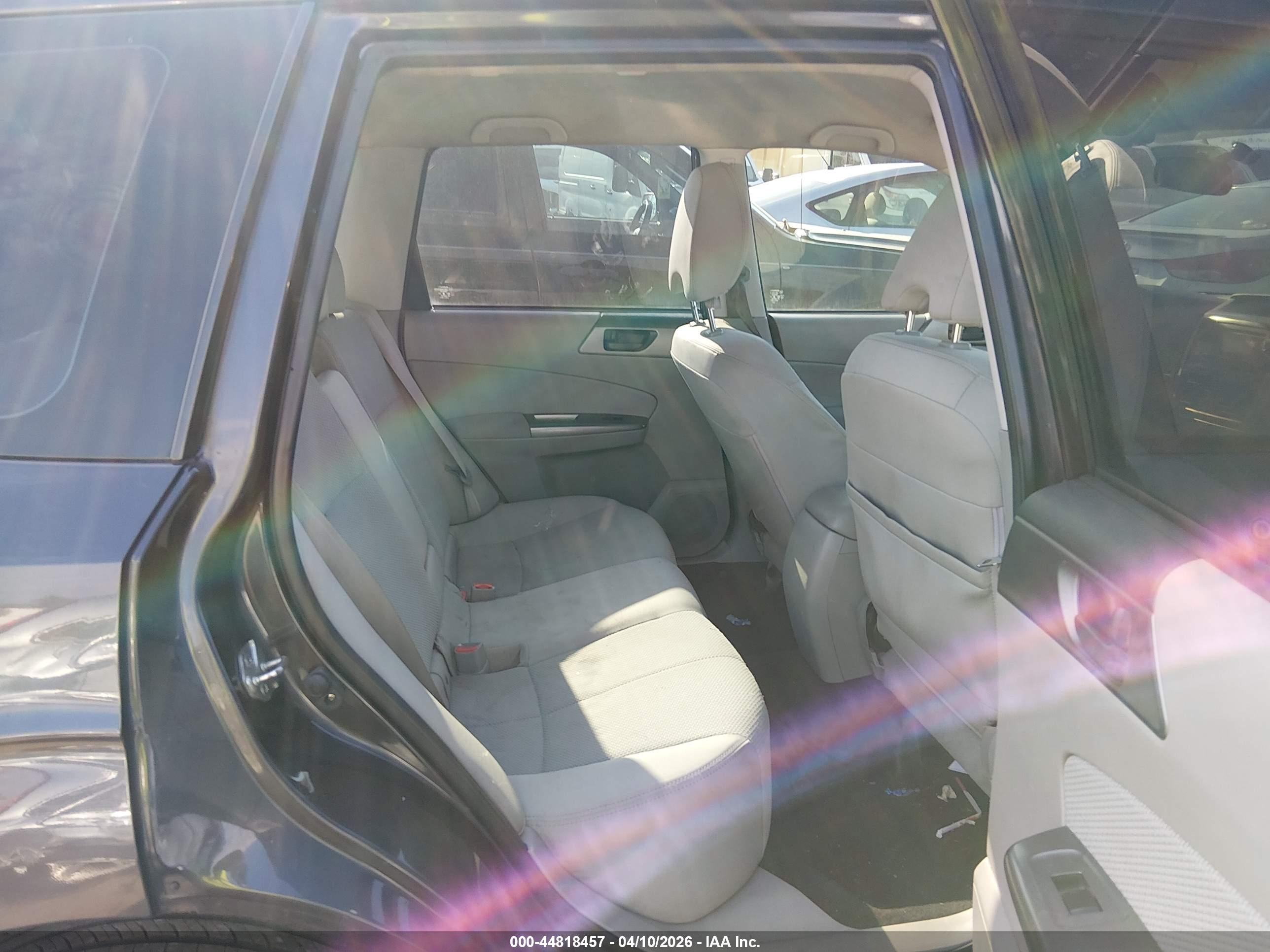 SUBARU FORESTER image 8