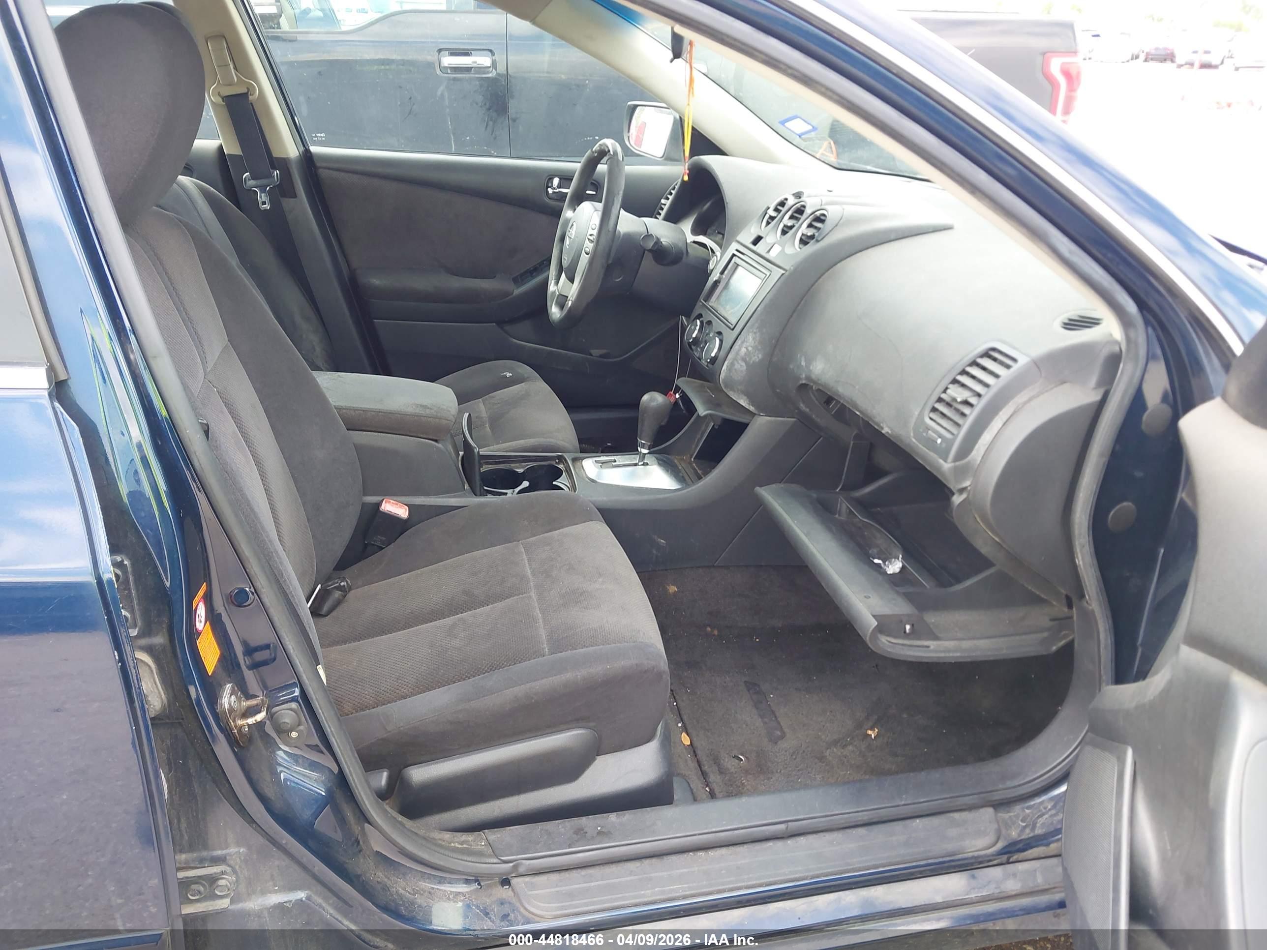 NISSAN ALTIMA image 5