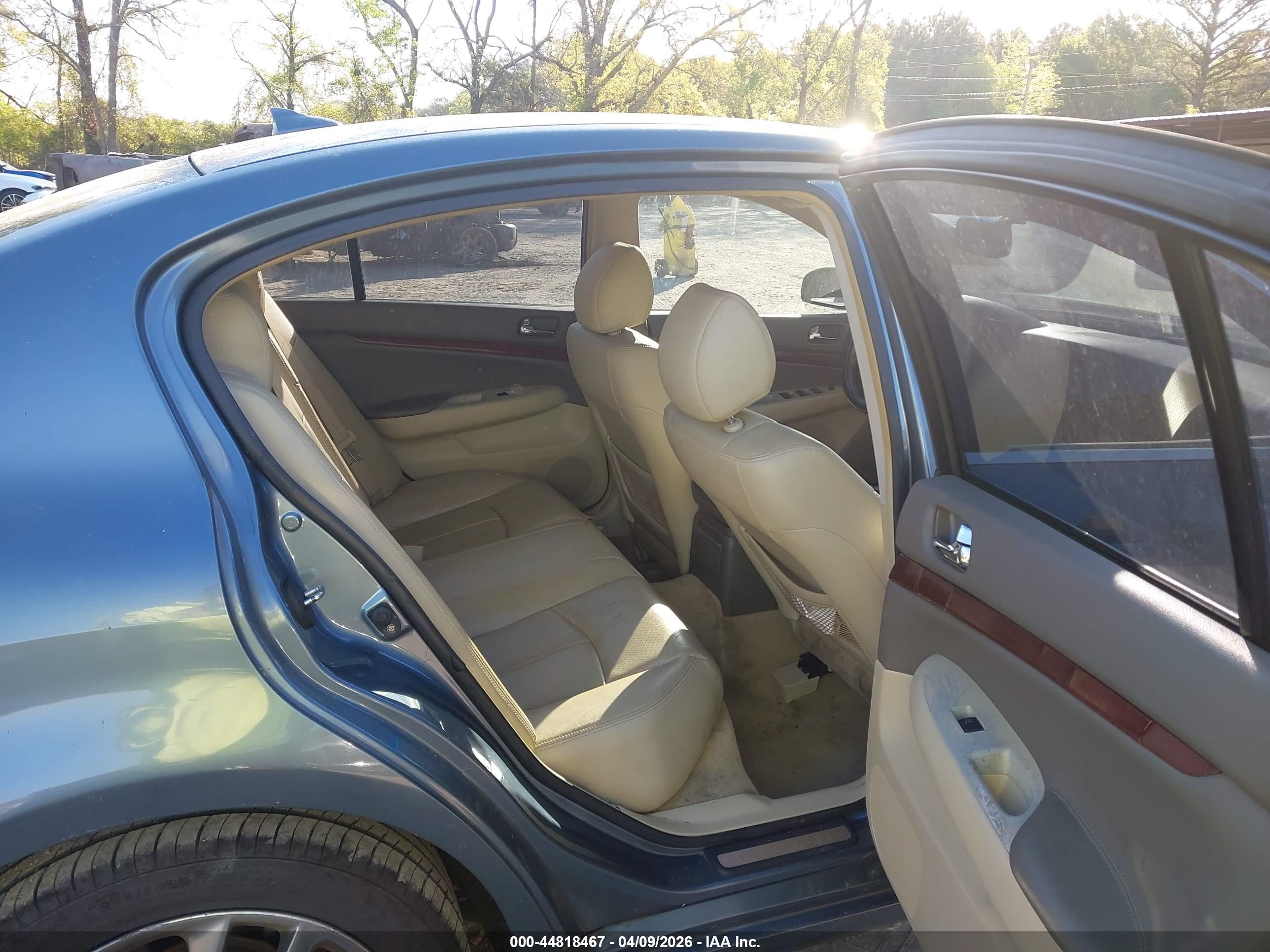 INFINITI G35X image 8
