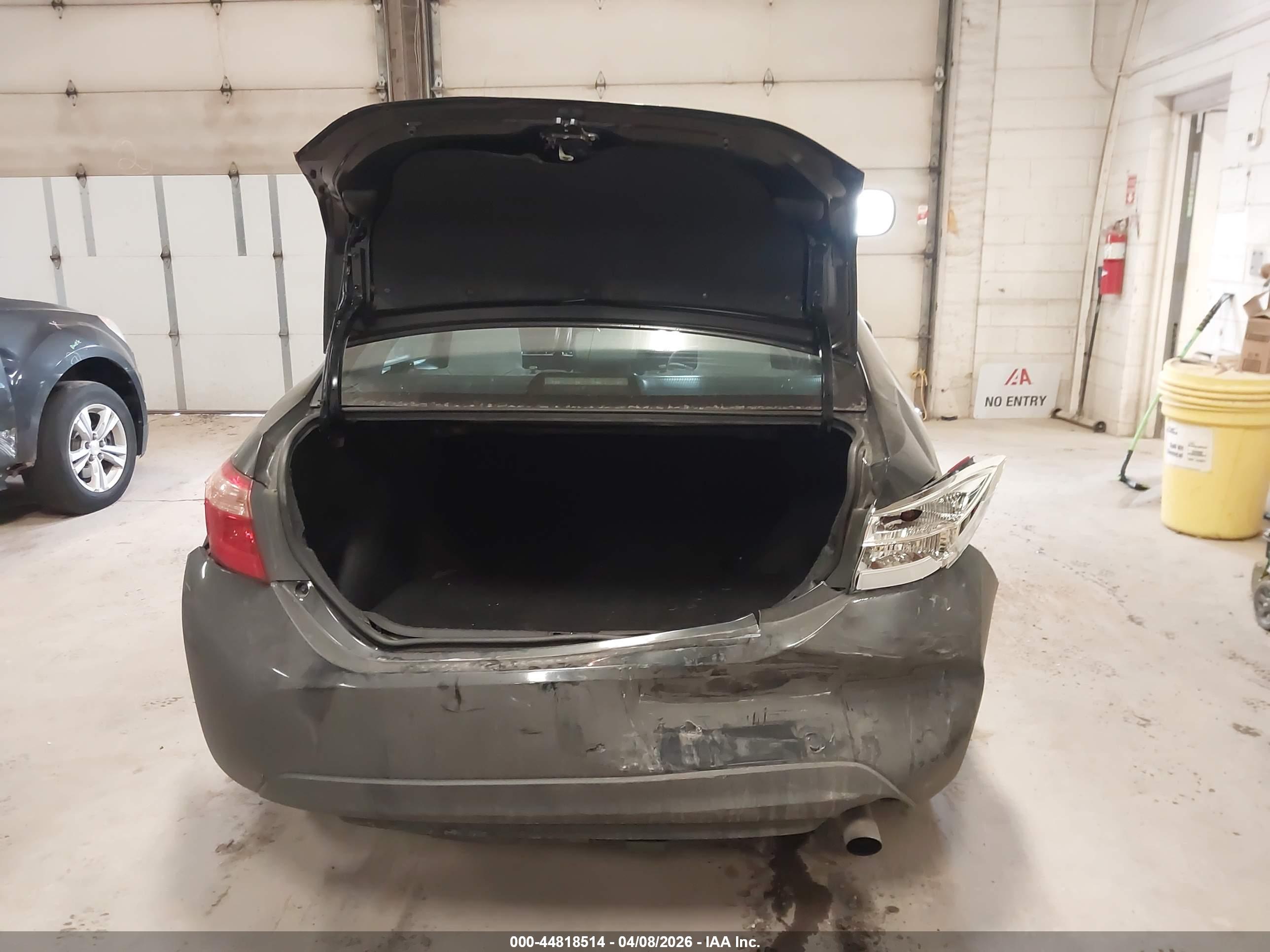 TOYOTA COROLLA image 6