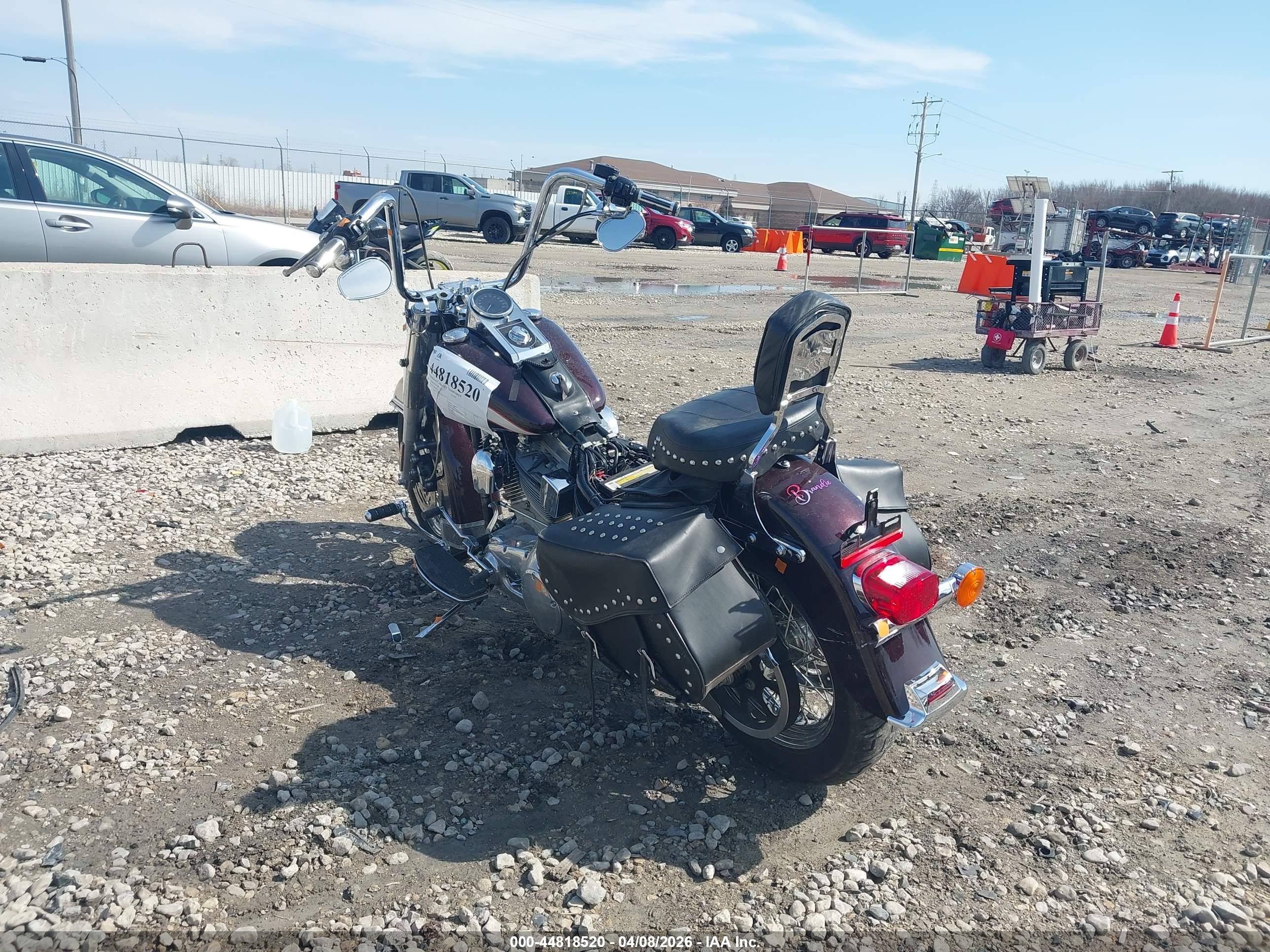 HARLEY-DAVIDSON FLST image 3