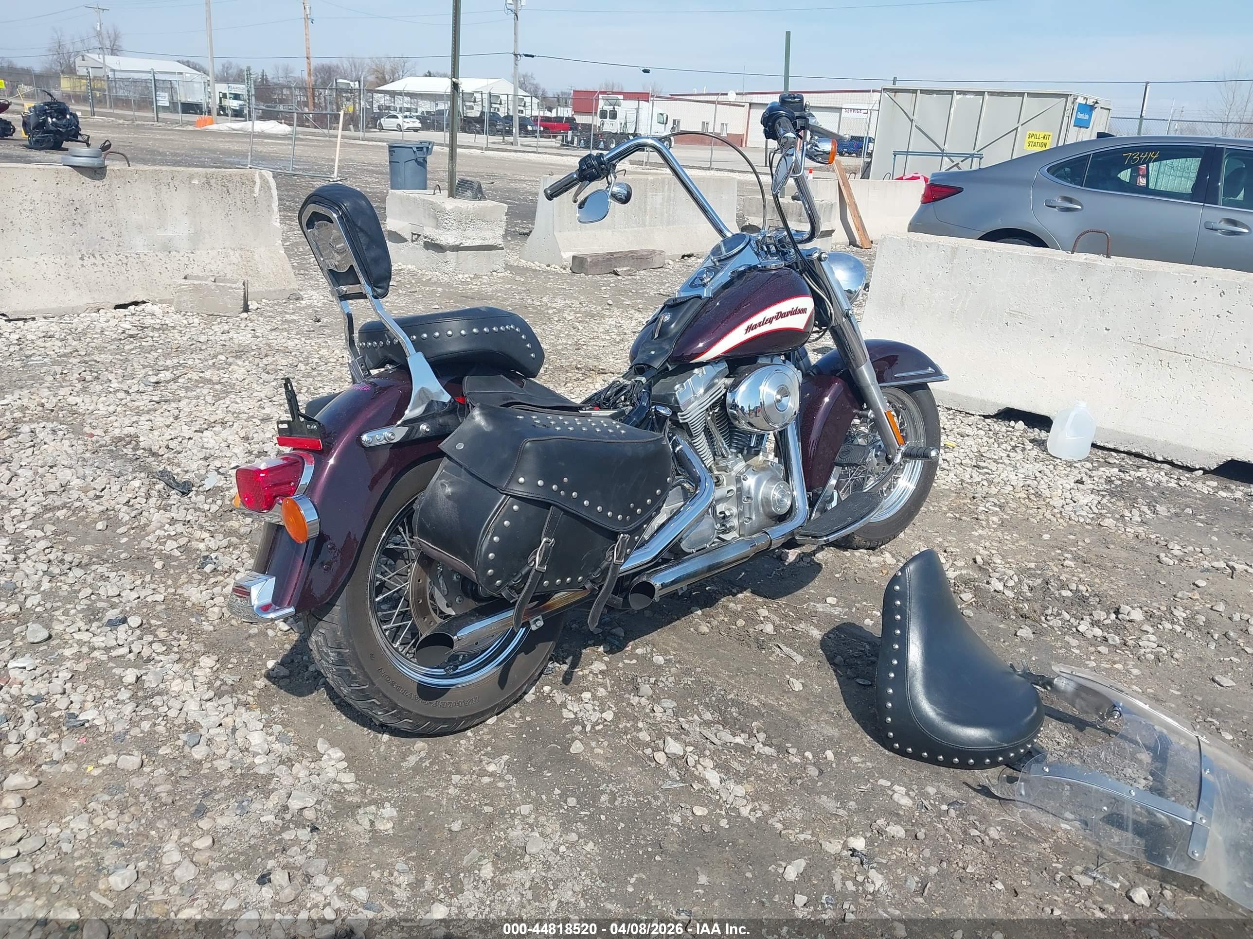 HARLEY-DAVIDSON FLST image 4