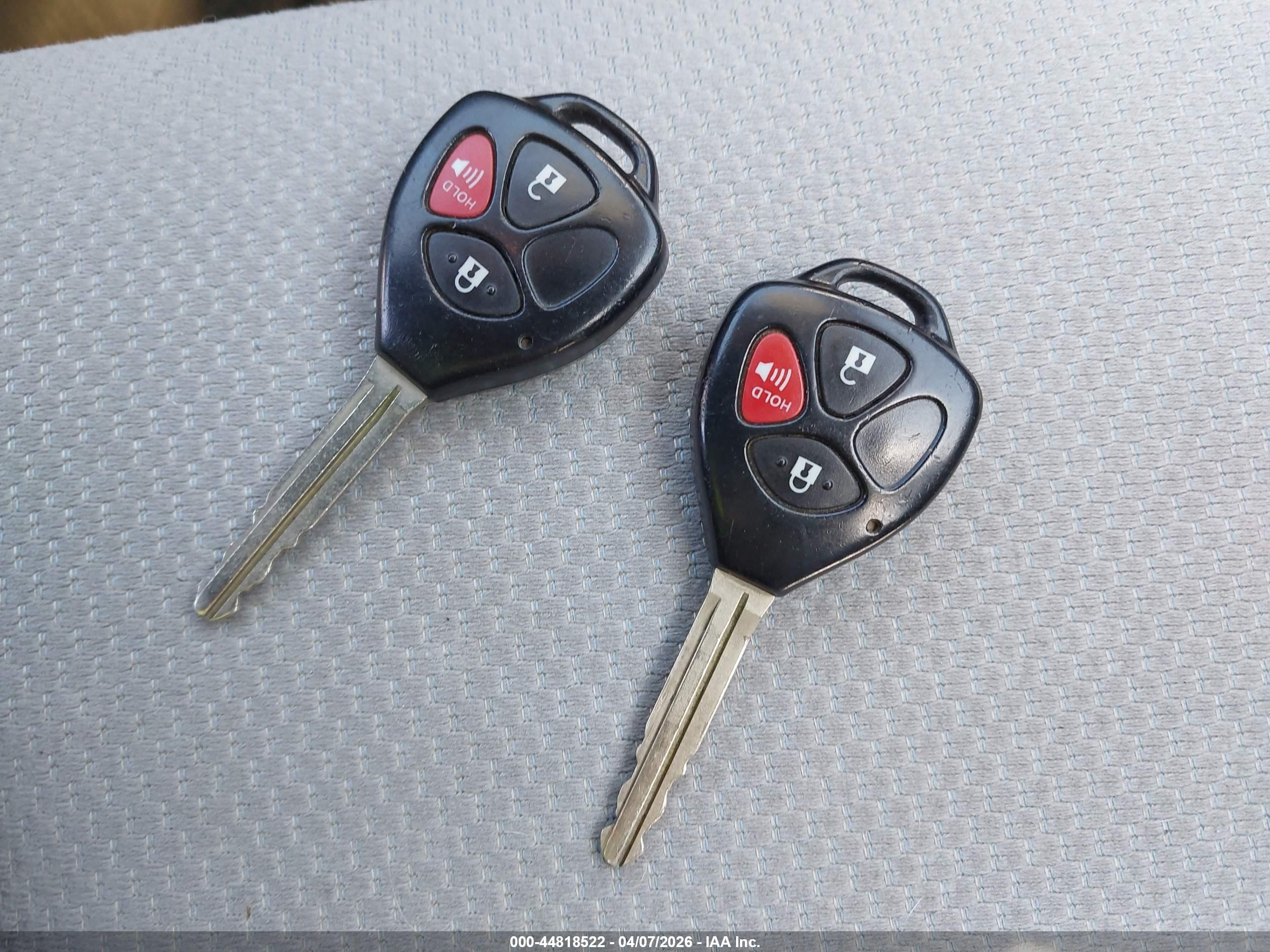 TOYOTA YARIS image 11