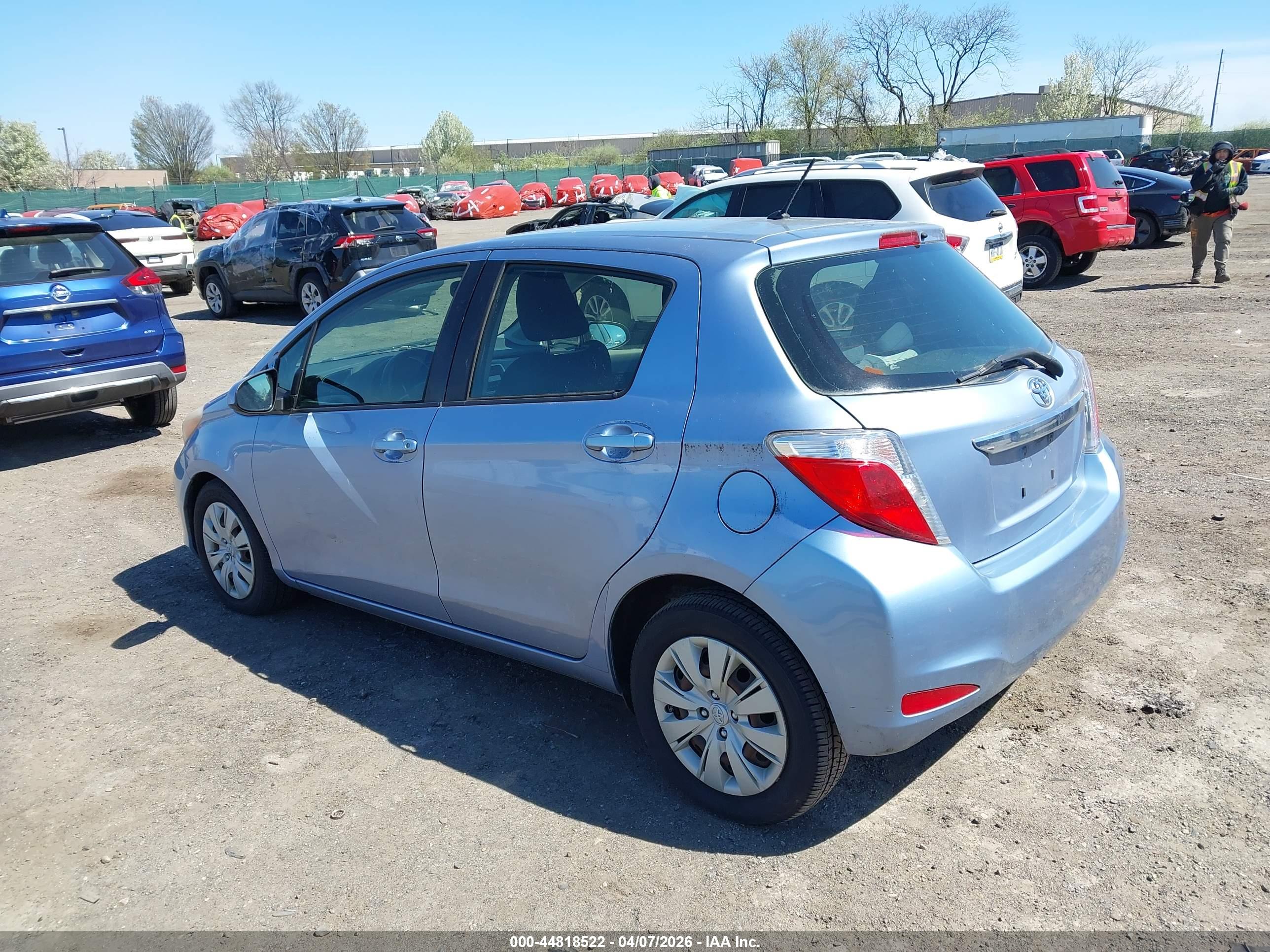 TOYOTA YARIS image 3